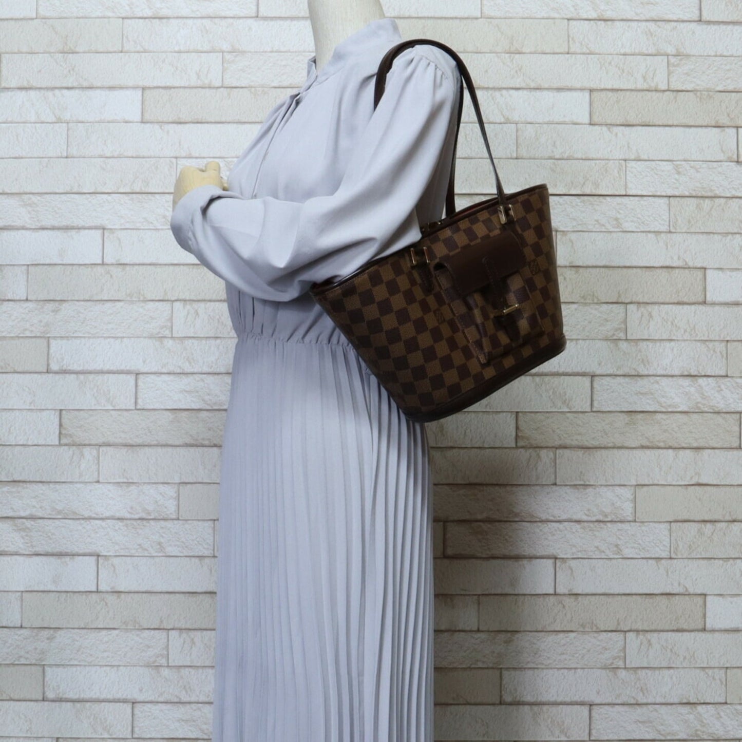 Louis Vuitton Damier Canvas Shoulder Bag