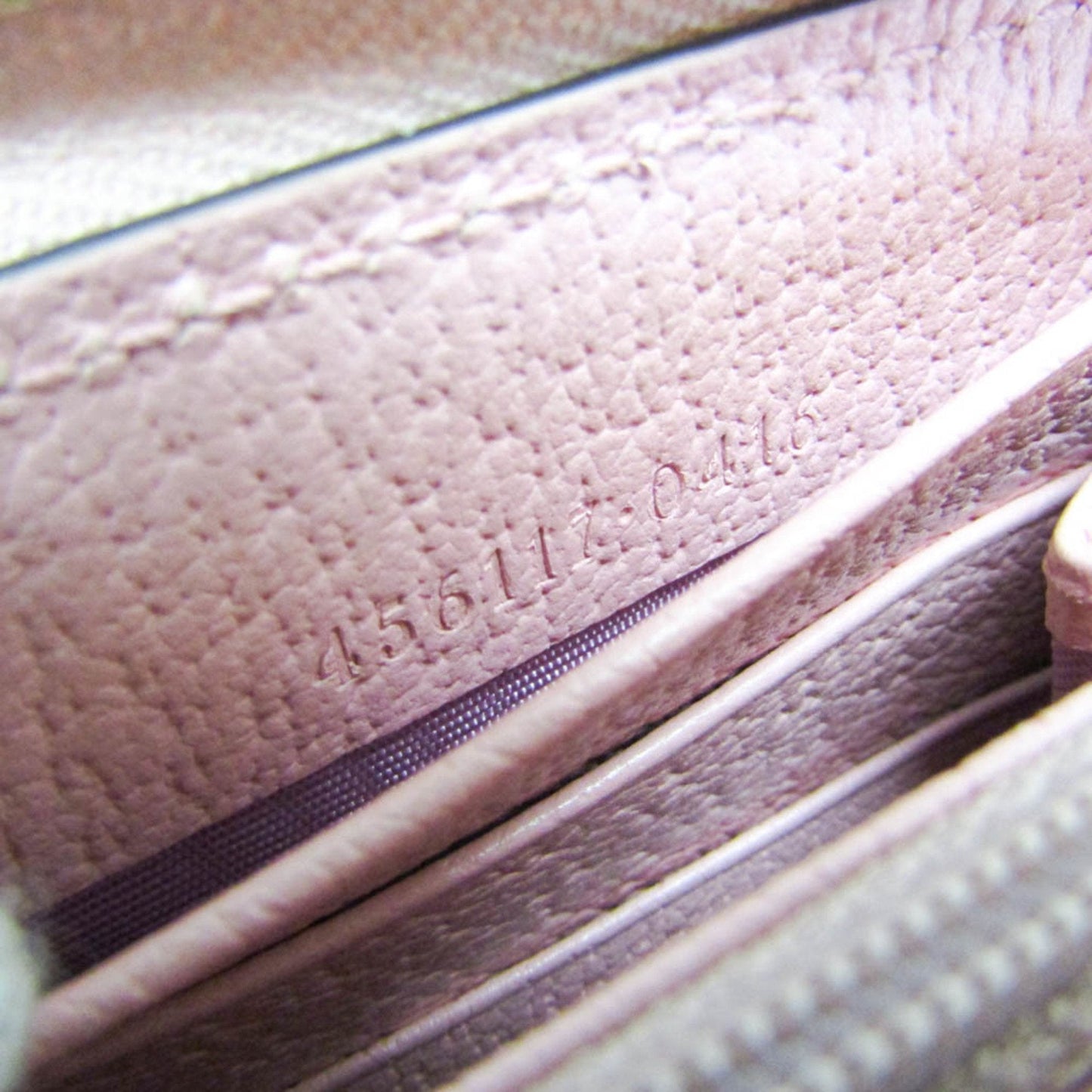 GUCCI Zip around Wallet