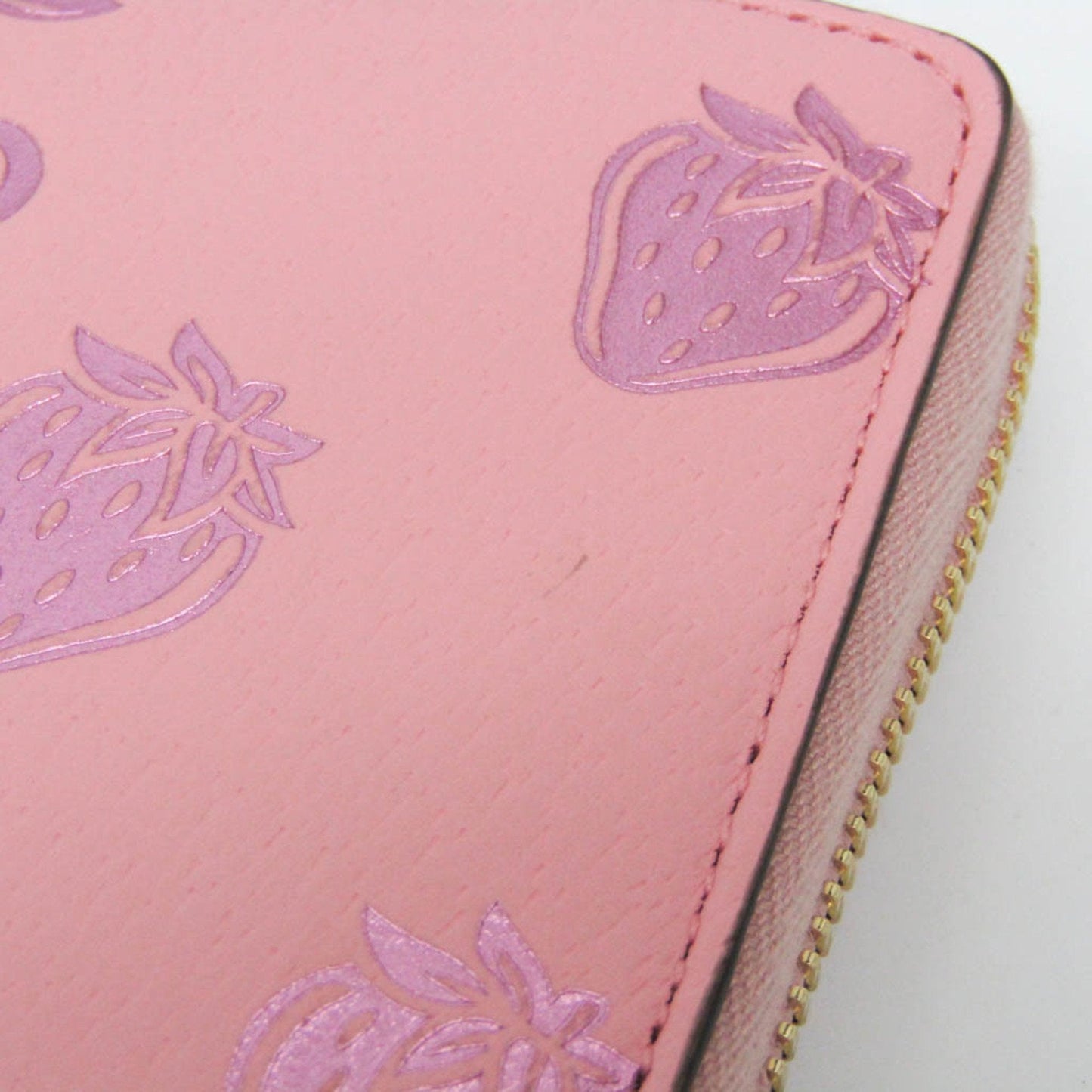 GUCCI Zip around Wallet