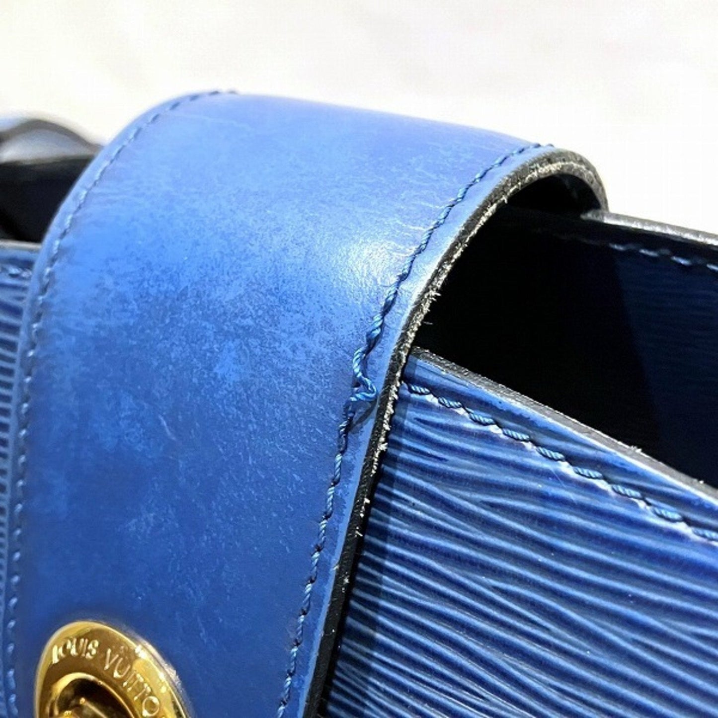 LOUIS VUITTON Cluny Shoulder Bag