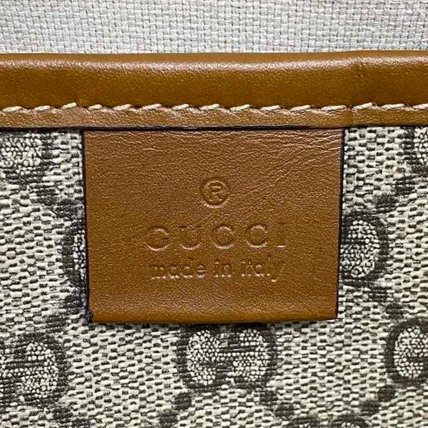 GUCCI GG Supreme Tote