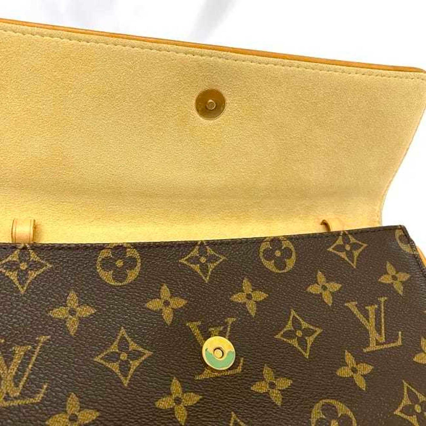 LOUIS VUITTON Florentine Shoulder Bag