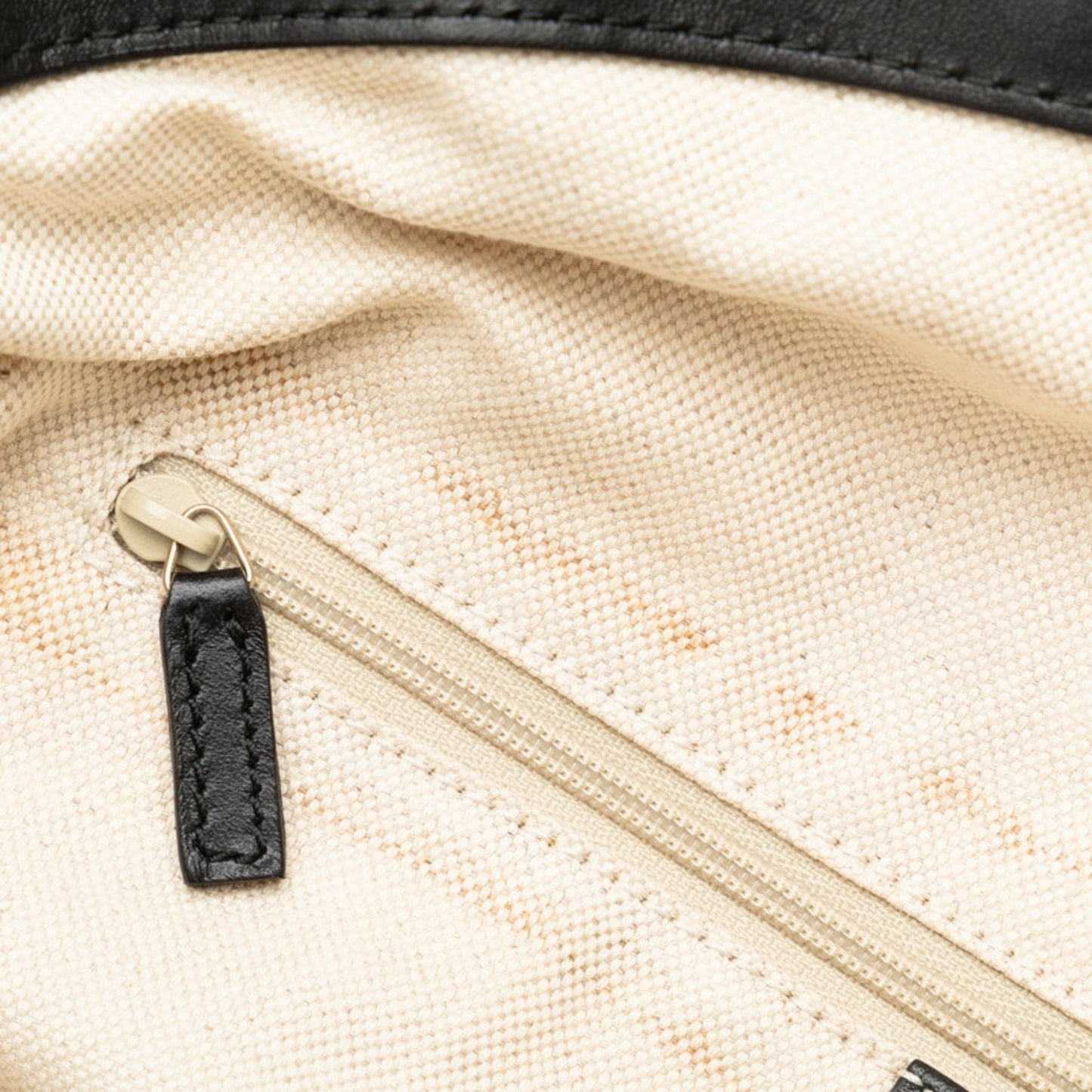 GUCCI Sukey Shoulder Bag