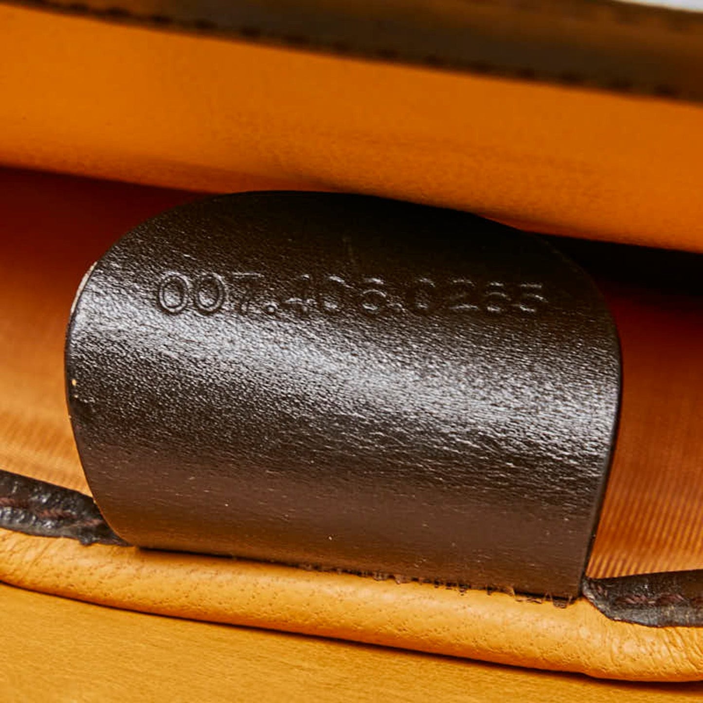 GUCCI G Logo Shoulder Bag