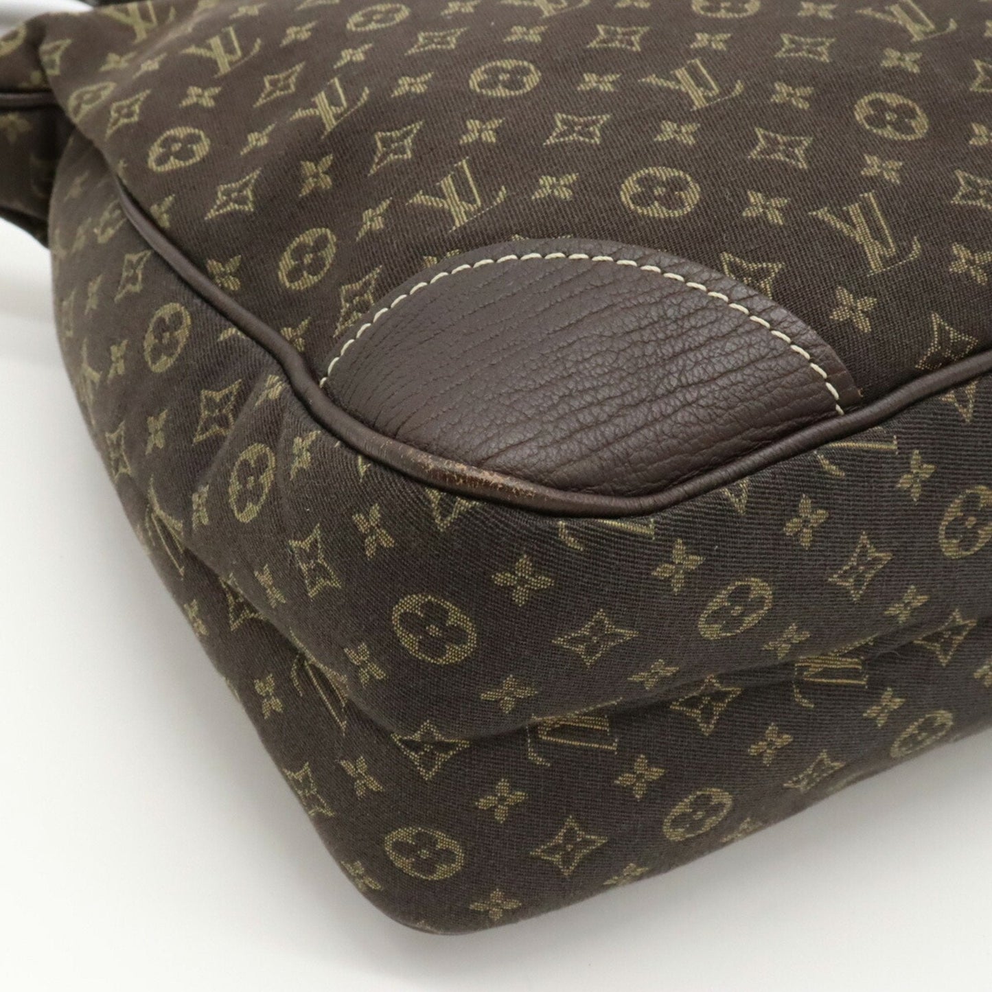 LOUIS VUITTON Boulogne Shoulder Bag