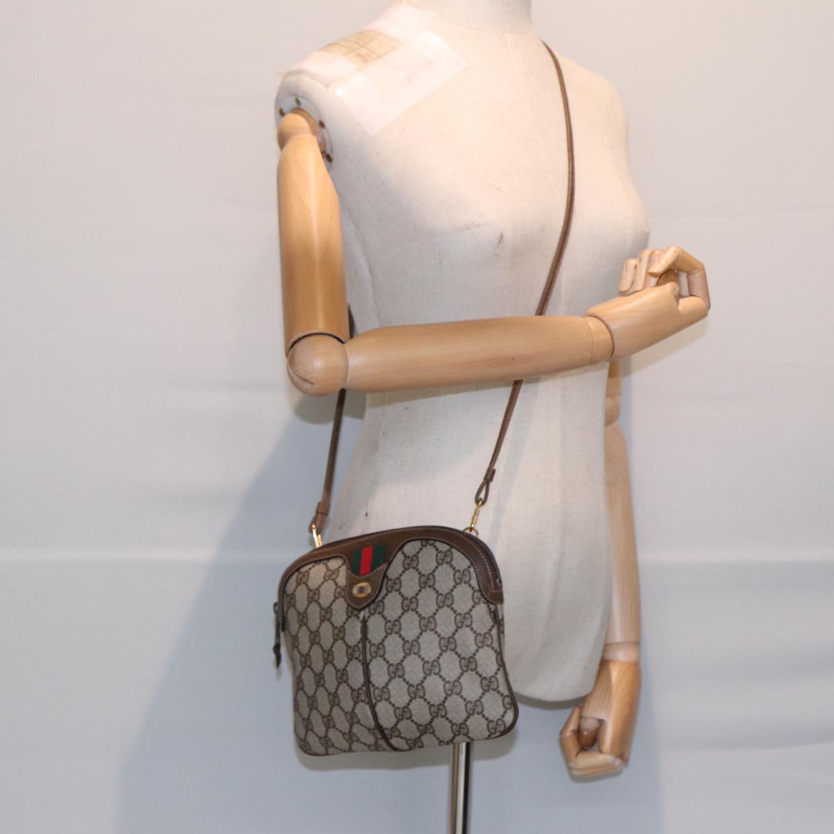 GUCCI GG canvas Shoulder Bag
