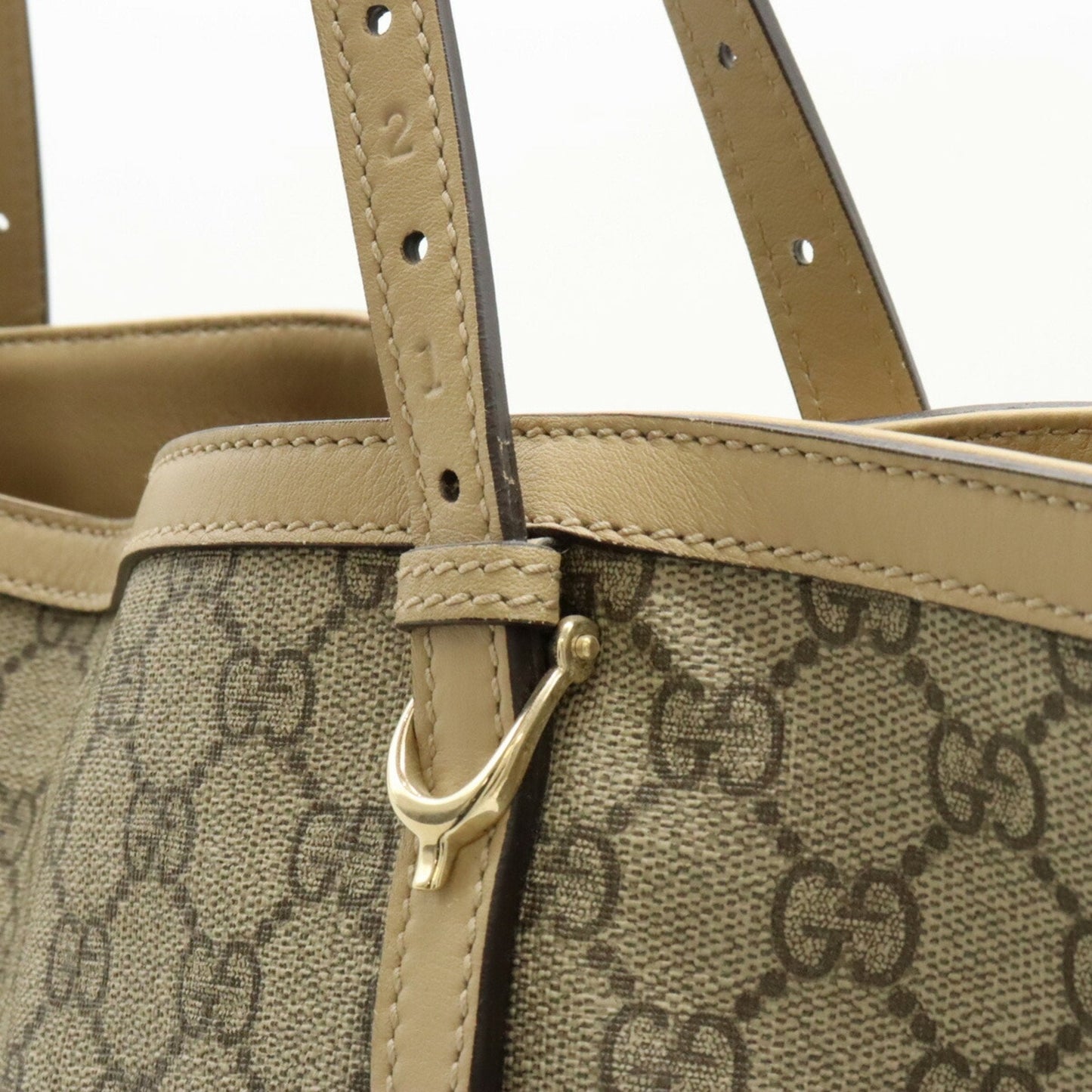 GUCCI Supreme GG Shoulder Bag