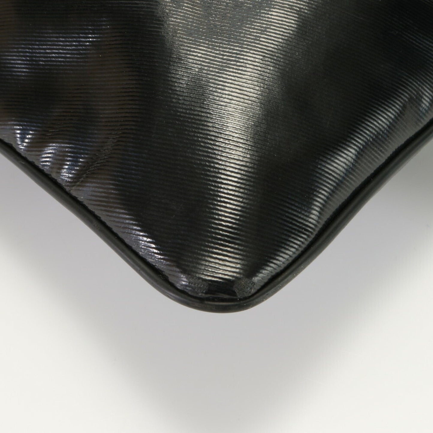 GUCCI Crest Shoulder Bag