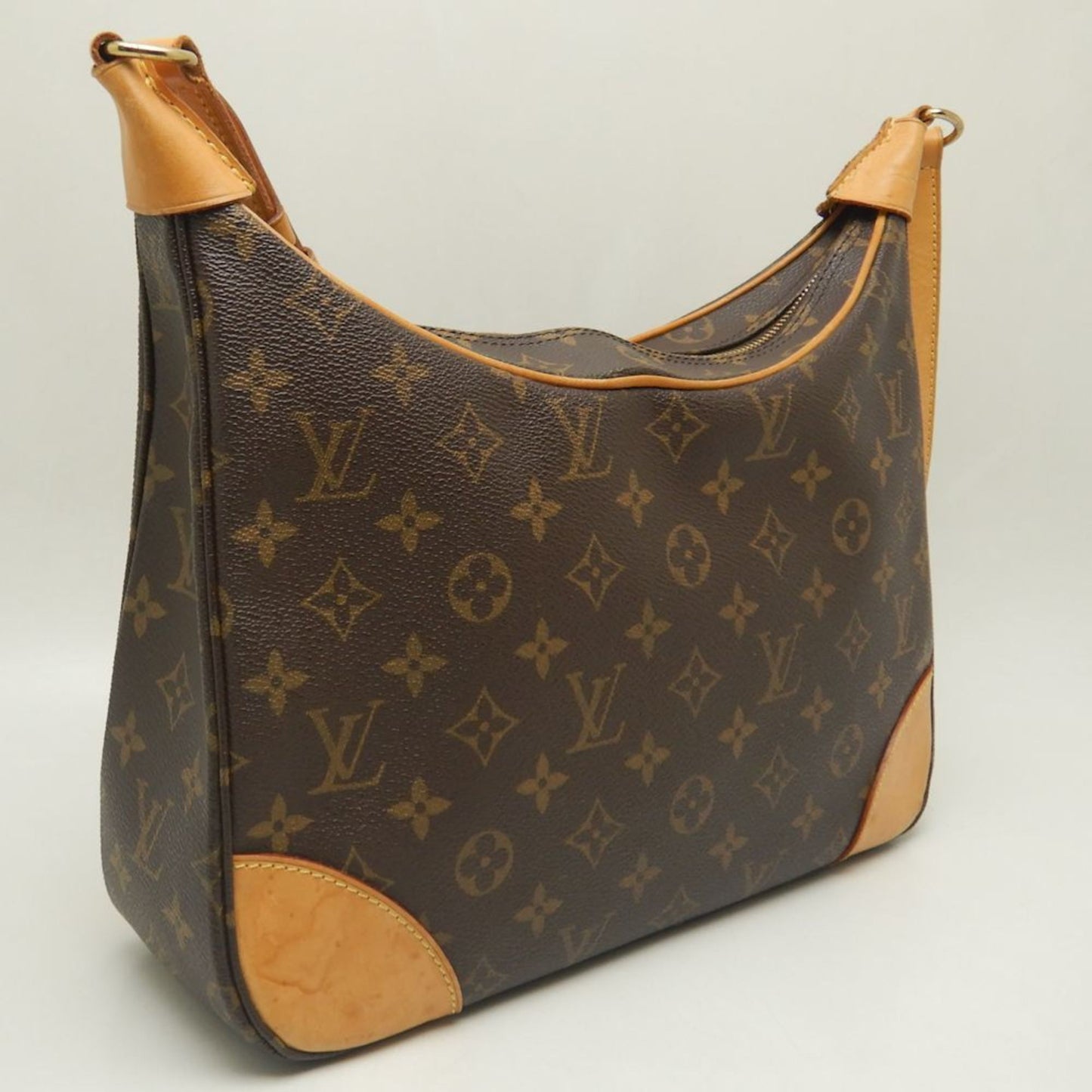 LOUIS VUITTON Boulogne Shoulder Bag