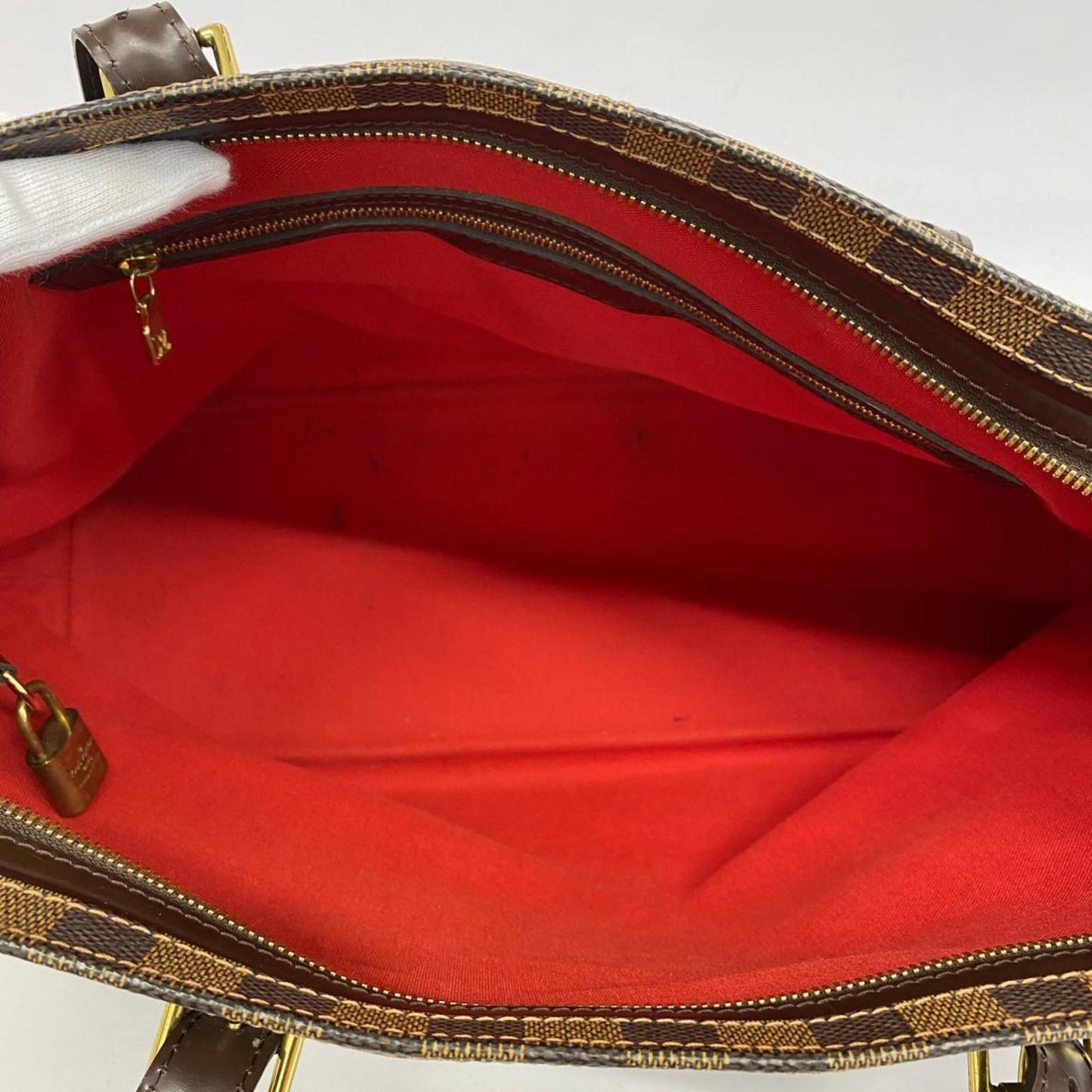 LOUIS VUITTON Chelsea Shoulder Bag