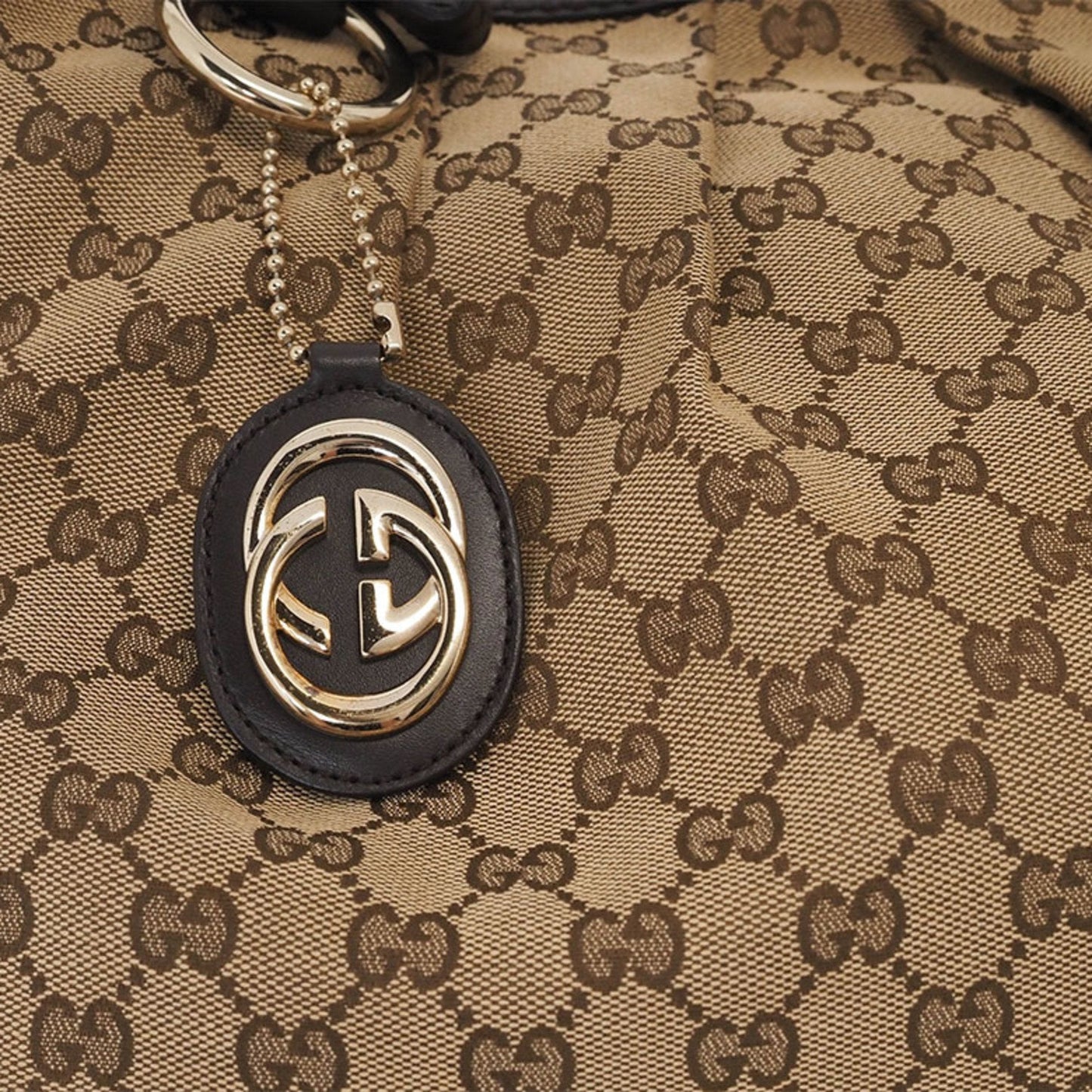GUCCI Sukey Shoulder Bag