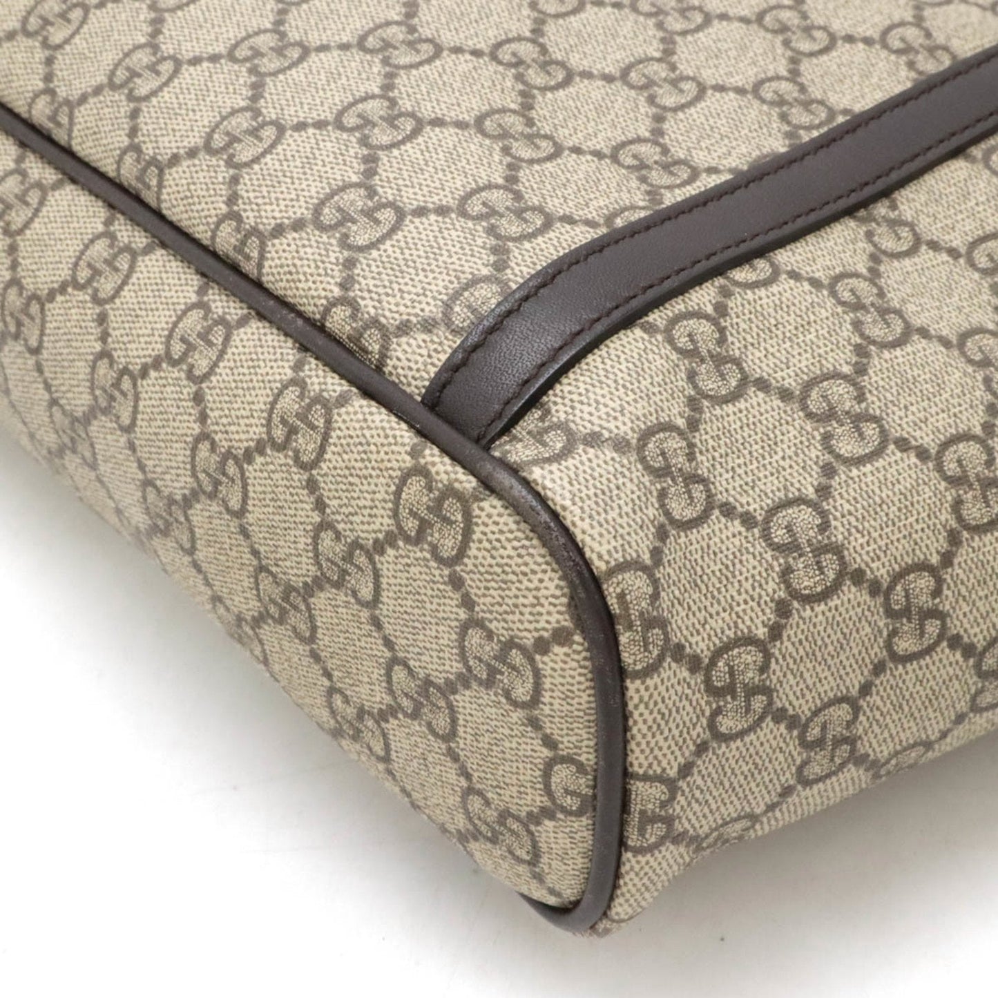 GUCCI GG Supreme Shoulder Bag