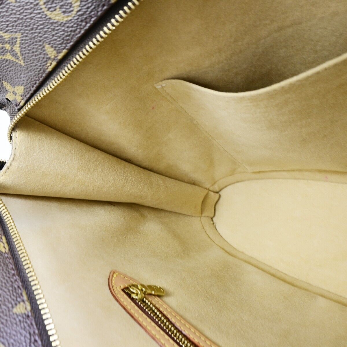 LOUIS VUITTON Babylone Shoulder Bag