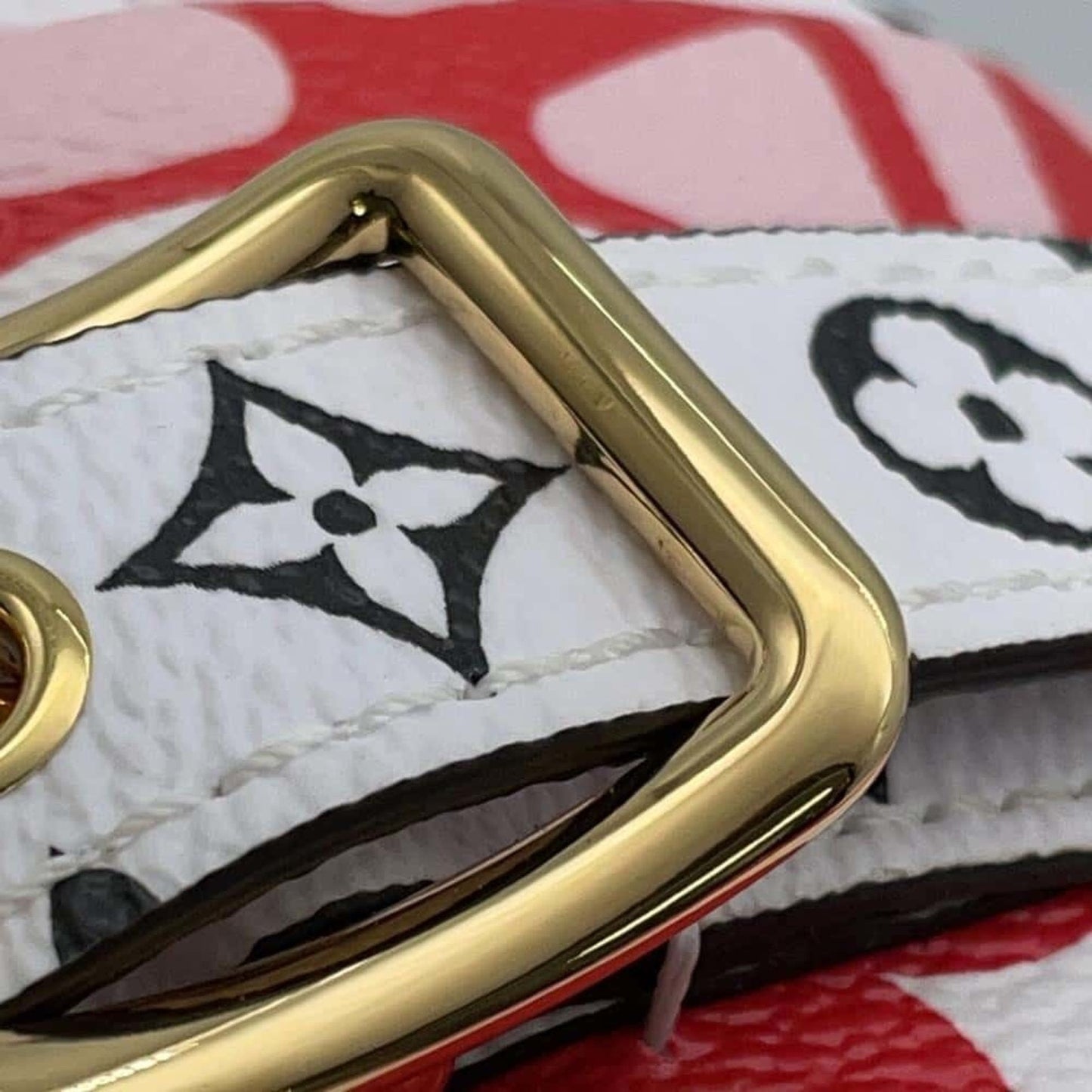 LOUIS VUITTON Boîte chapeau Shoulder Bag