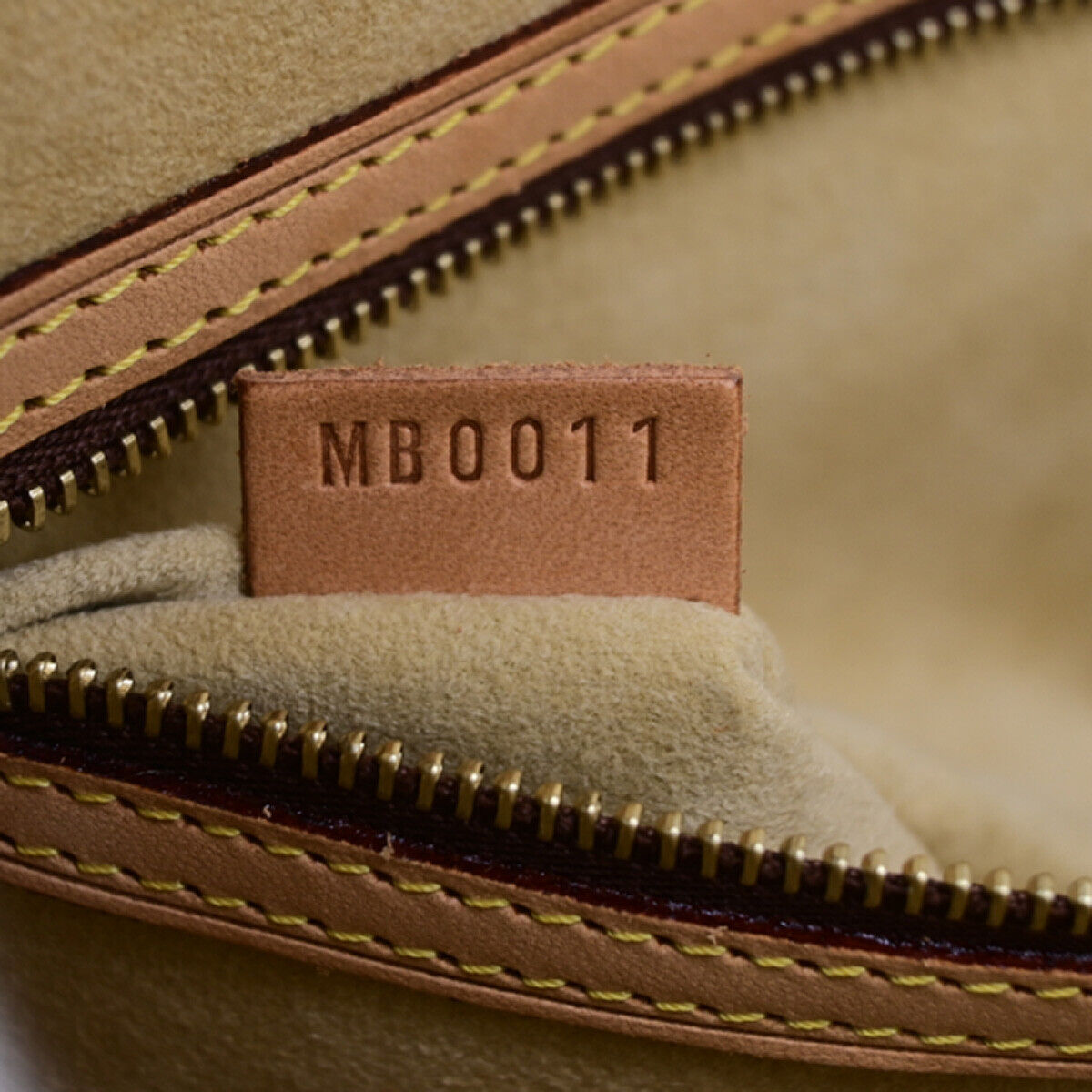 LOUIS VUITTON Babylone Shoulder Bag