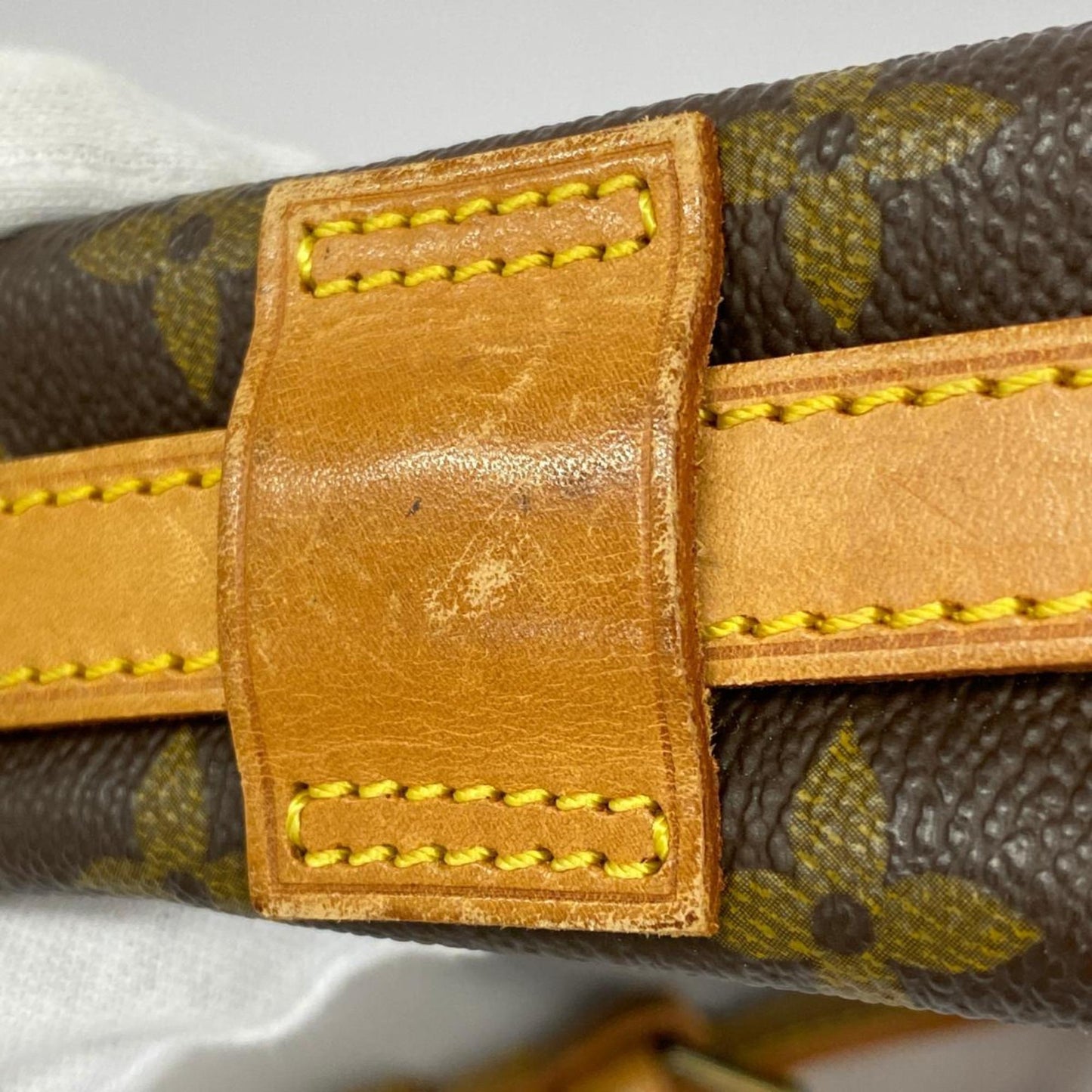 LOUIS VUITTON Jeune fille Shoulder Bag