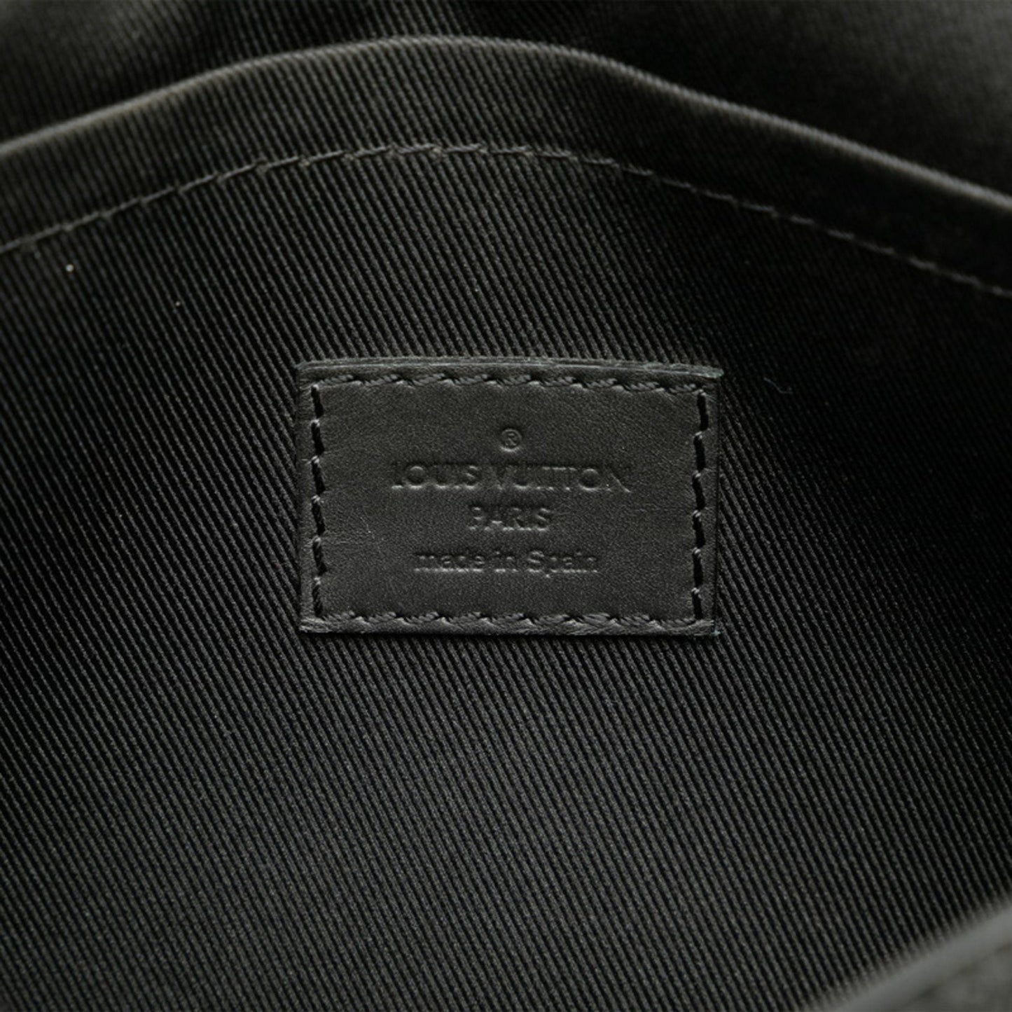 LOUIS VUITTON Messenger Shoulder Bag