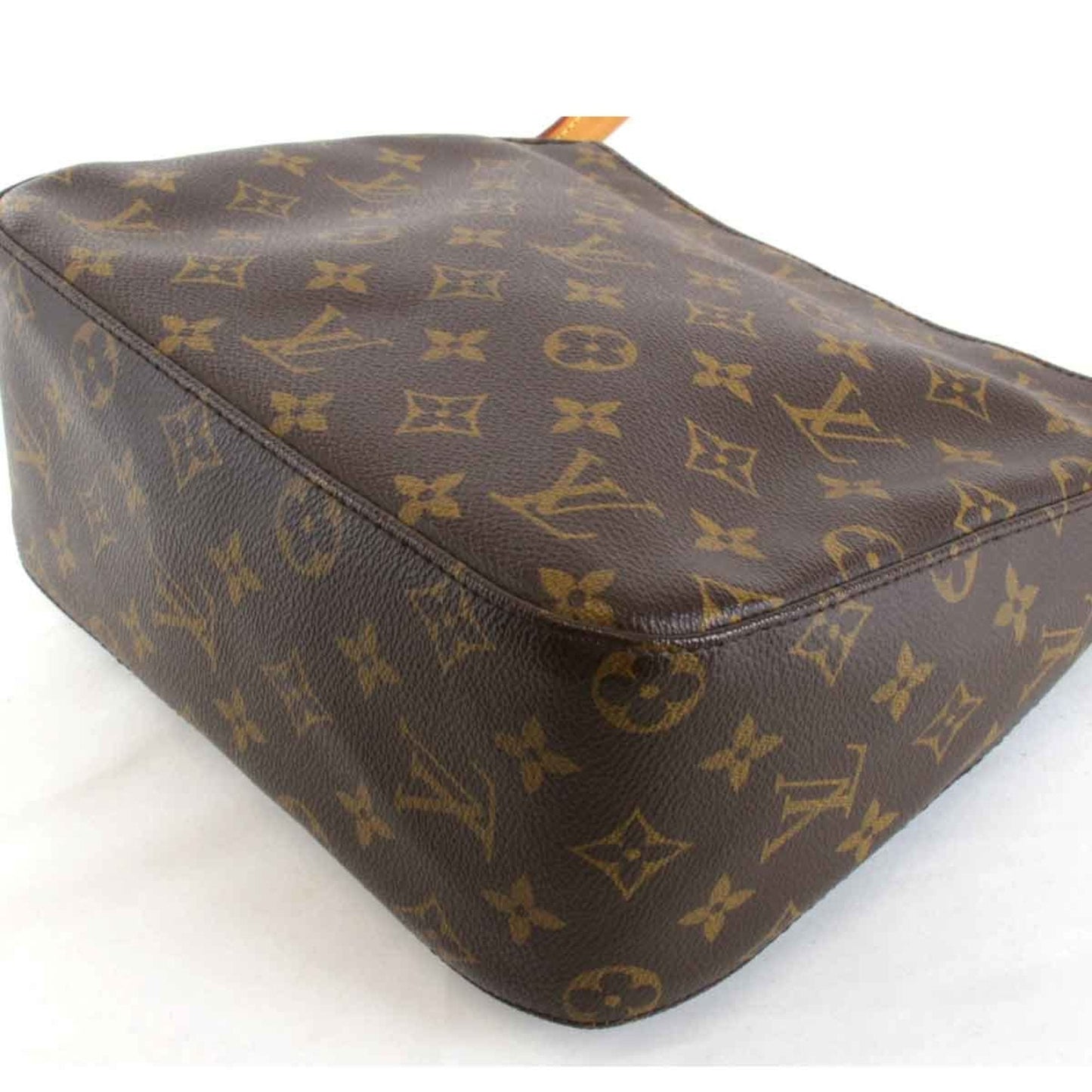 LOUIS VUITTON Looping MM Shoulder Bag