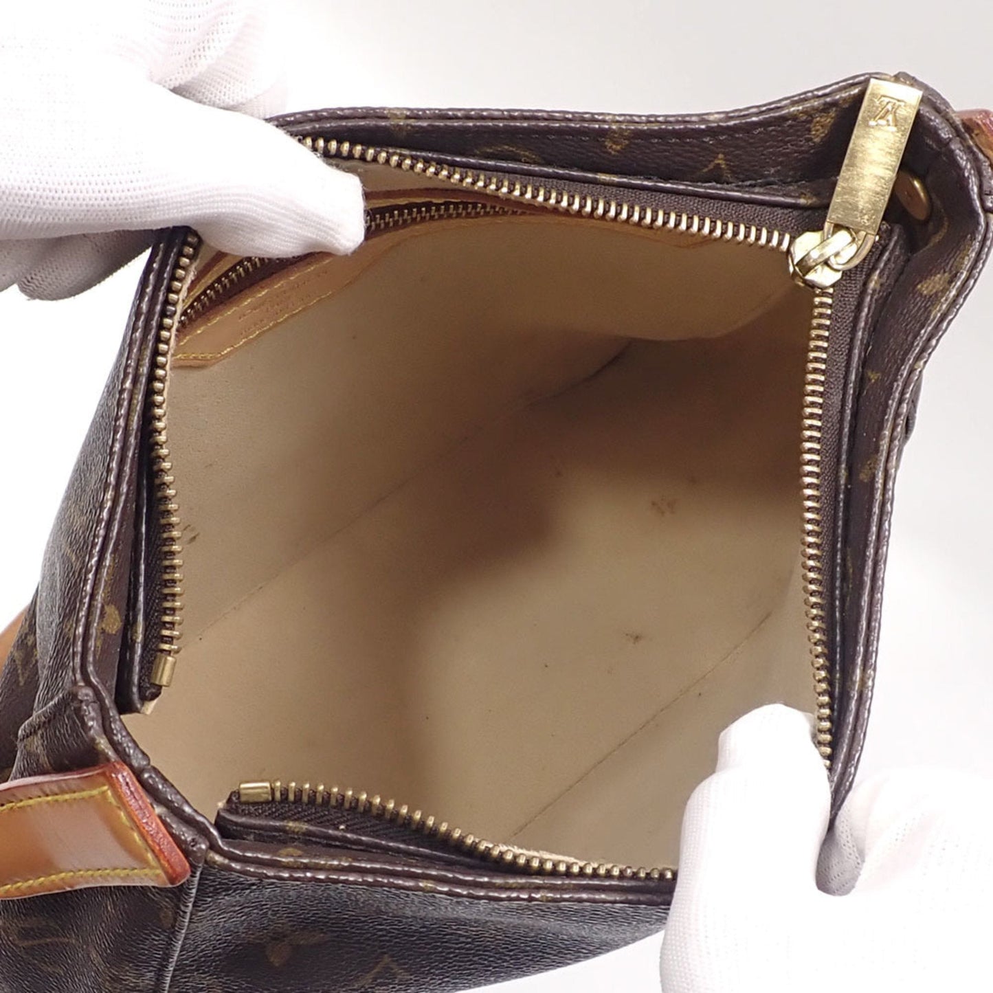 LOUIS VUITTON Looping Shoulder Bag