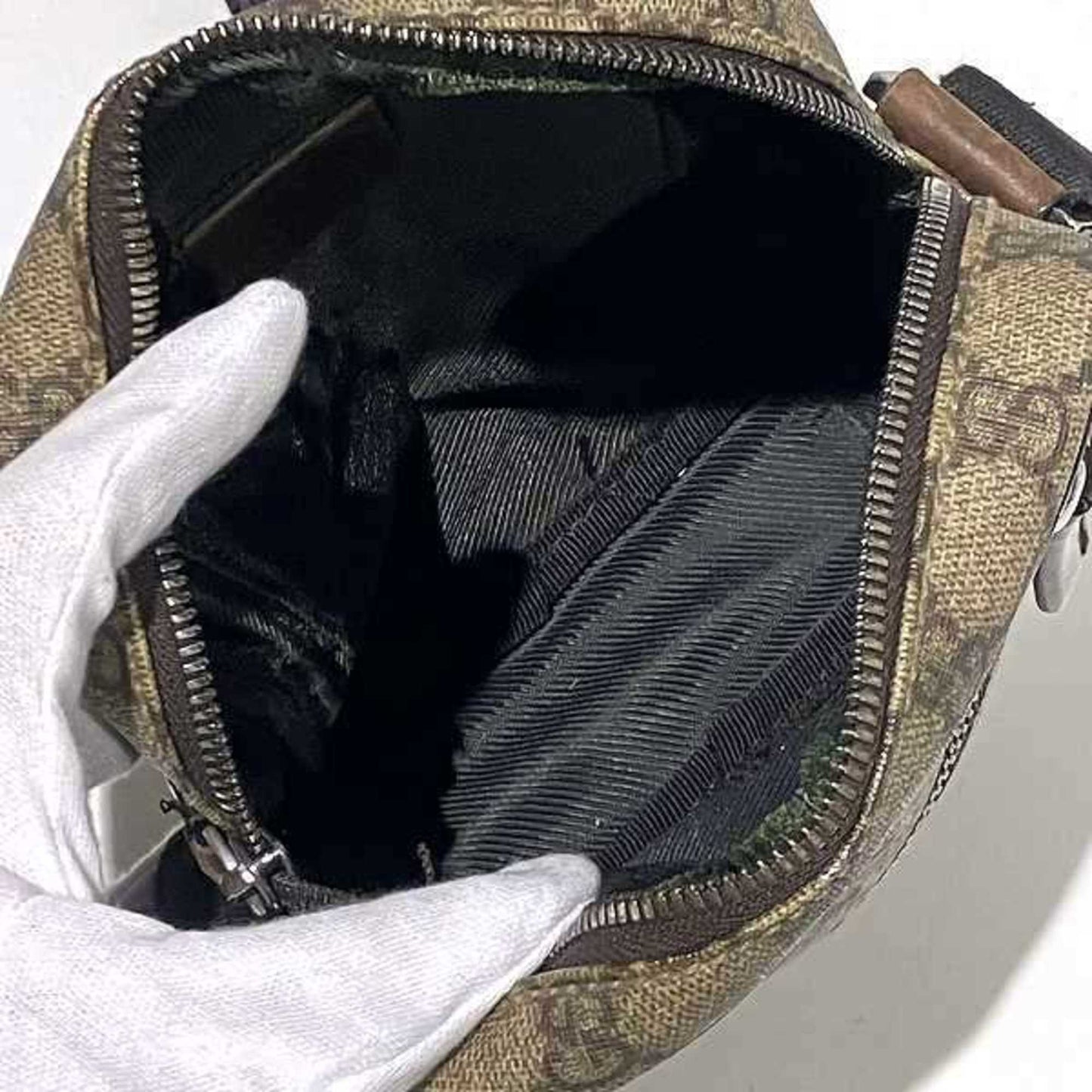GUCCI GG canvas Shoulder Bag