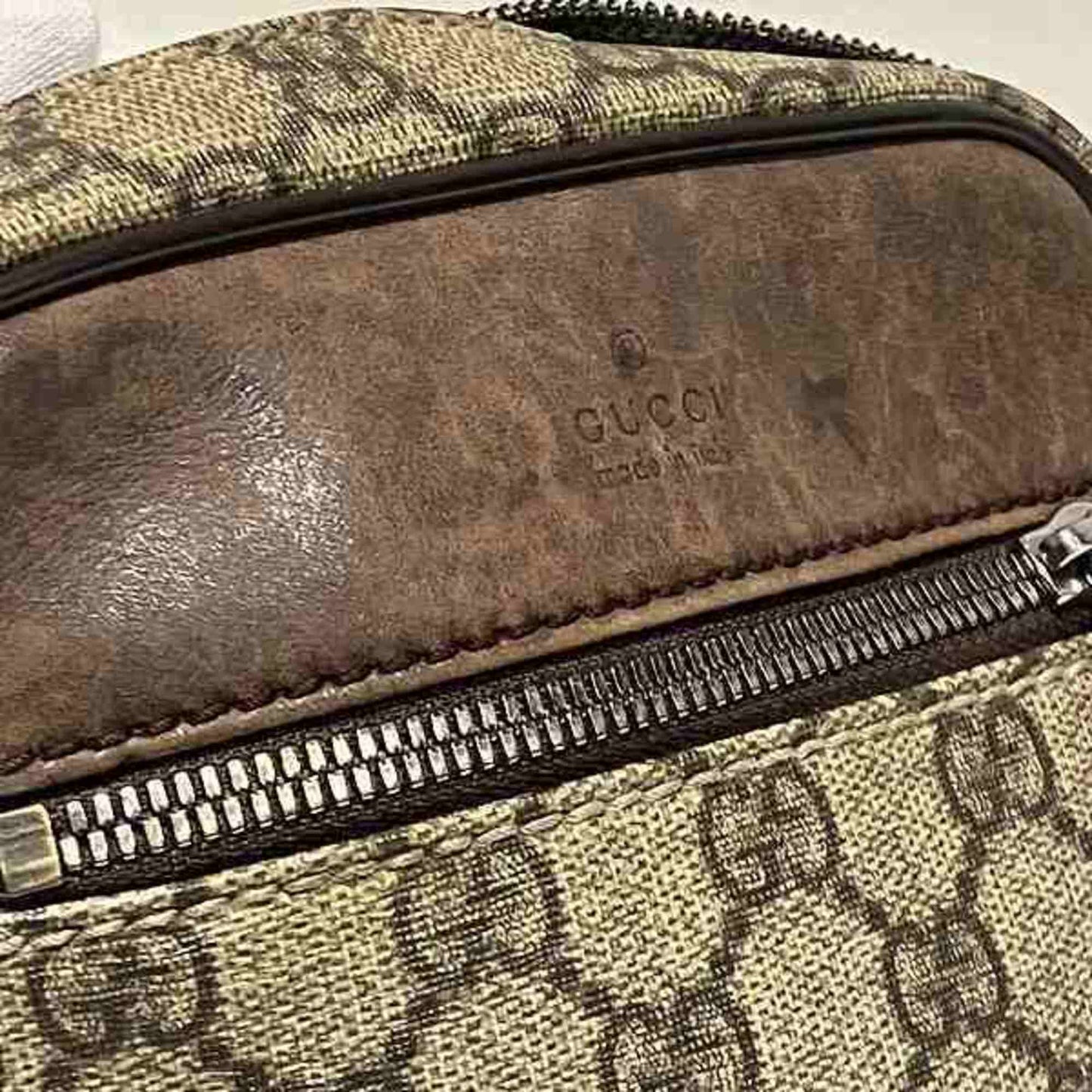 GUCCI GG canvas Shoulder Bag