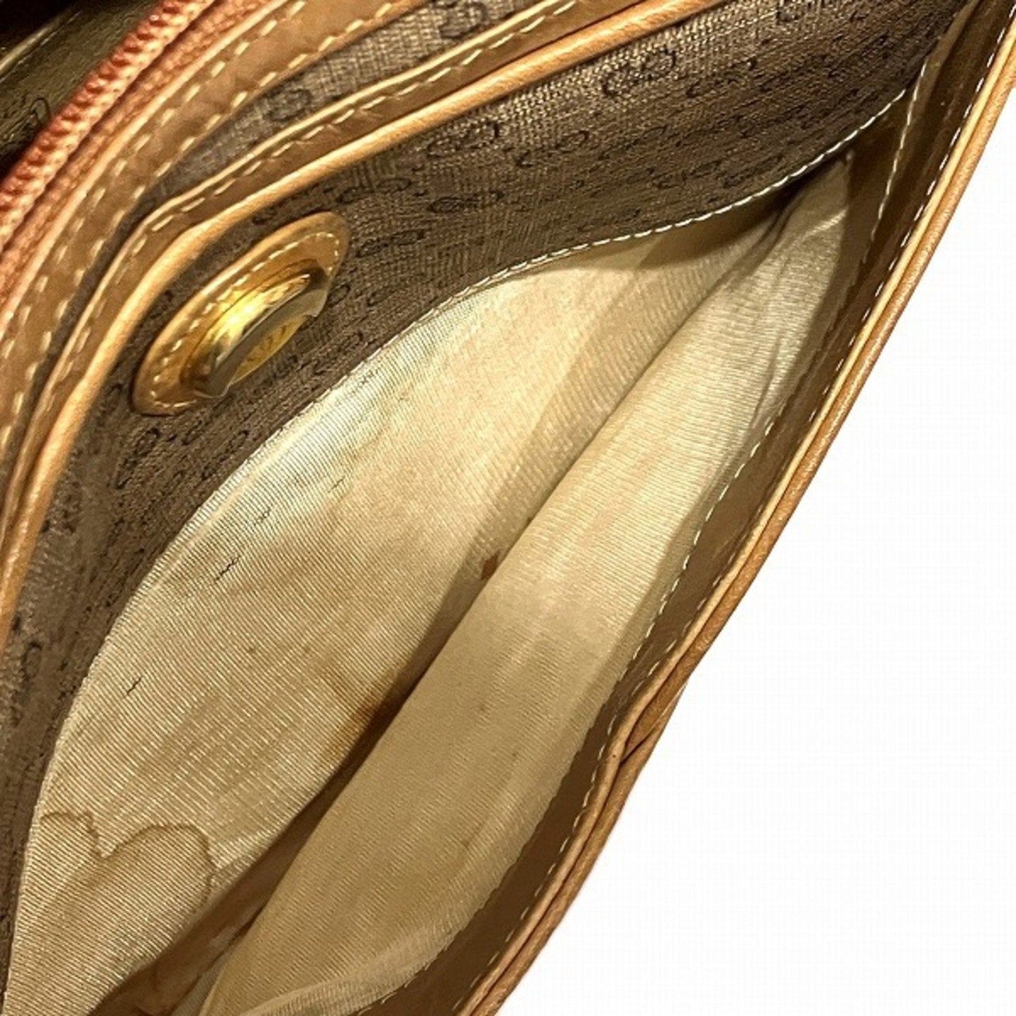 GUCCI GG Supreme Shoulder Bag