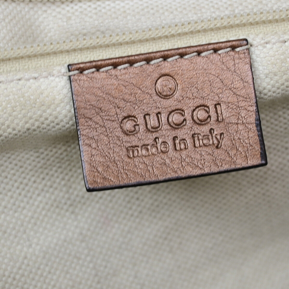GUCCI Sukey Shoulder Bag