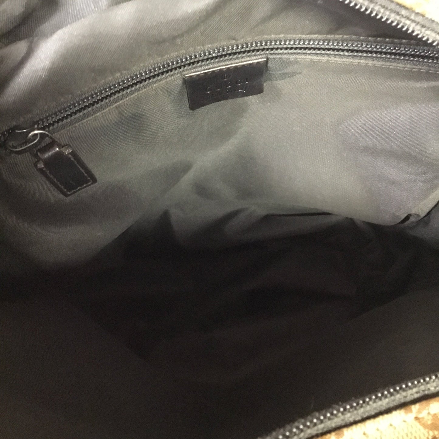 Crossbody Luxury Designer By Gucci Size: Medium