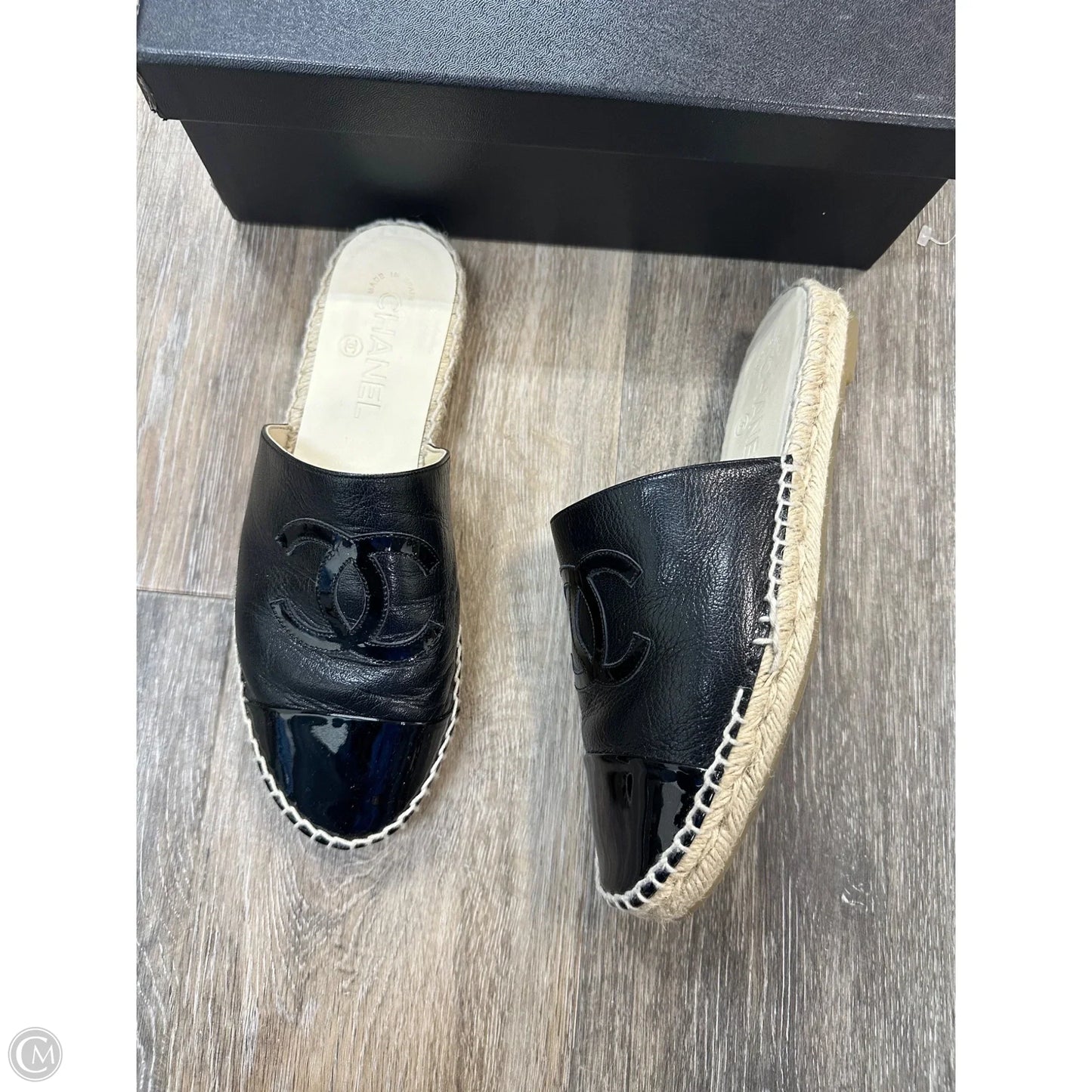 Shoes Luxury Designer By Chanel In Black, Size: 7