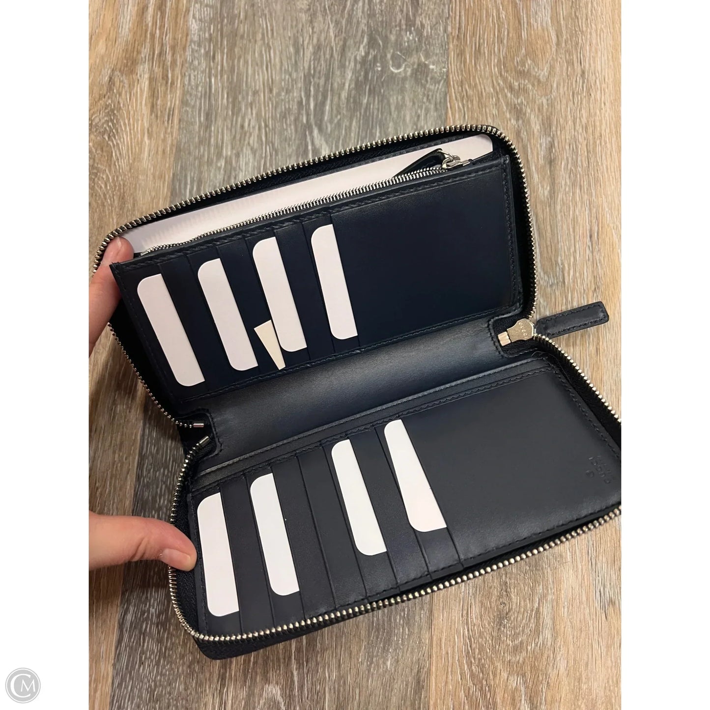 Wallet Luxury Designer By Gucci, Size: Large