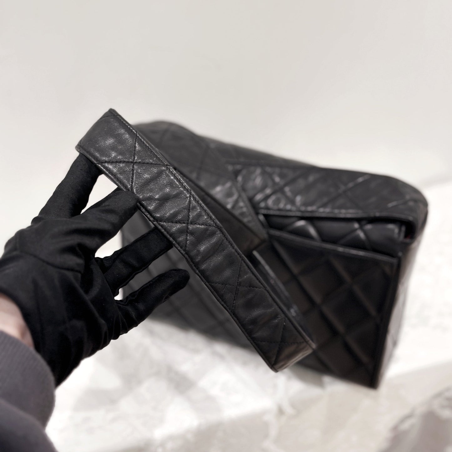 Chanel vintage so black shoulder bag
