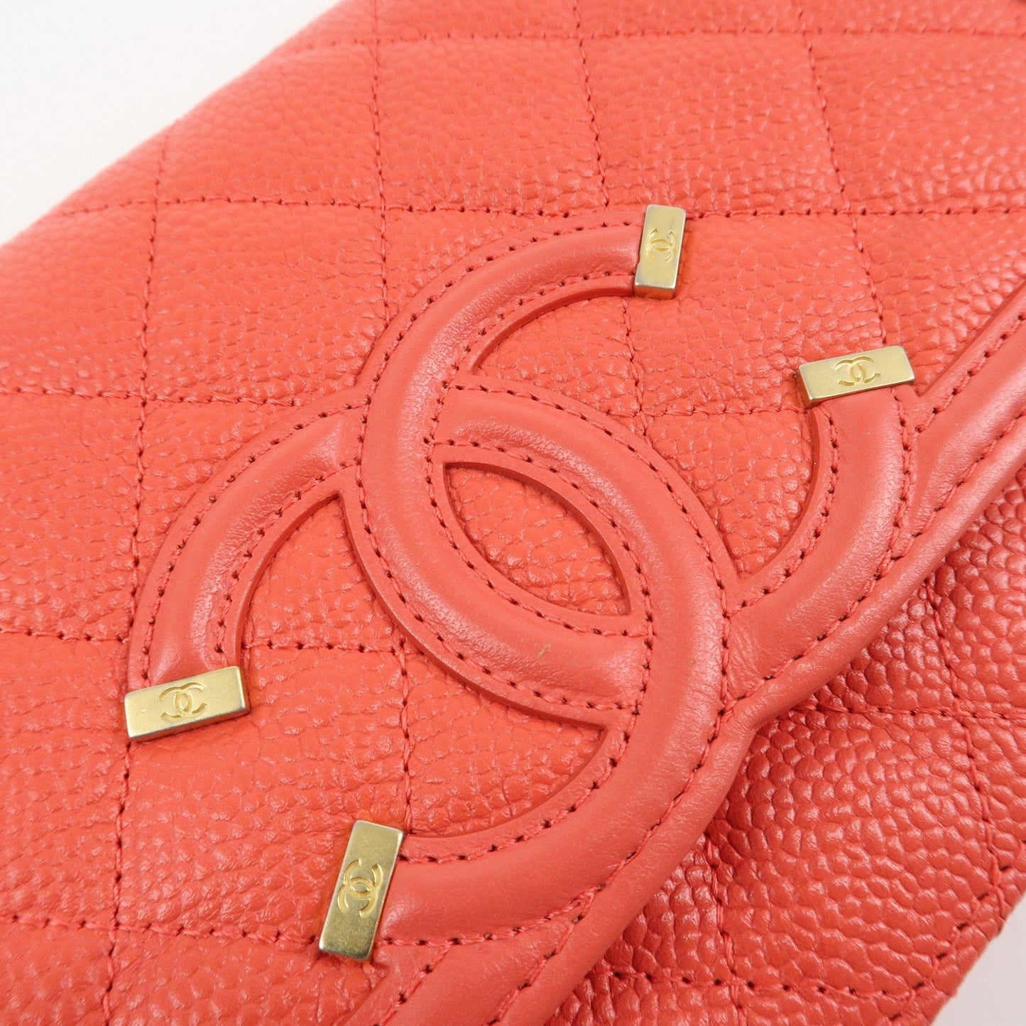 CHANEL CC Filigree Matelasse Caviar Skin Chain Shoulder Bag A84451