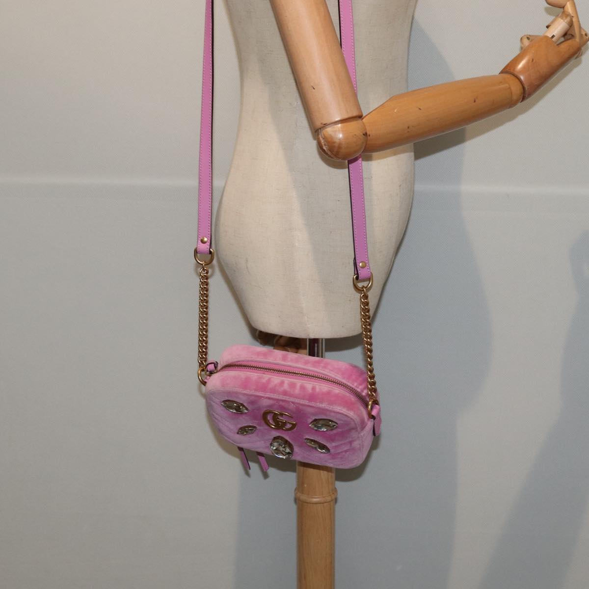 GUCCI Marmont Shoulder Bag