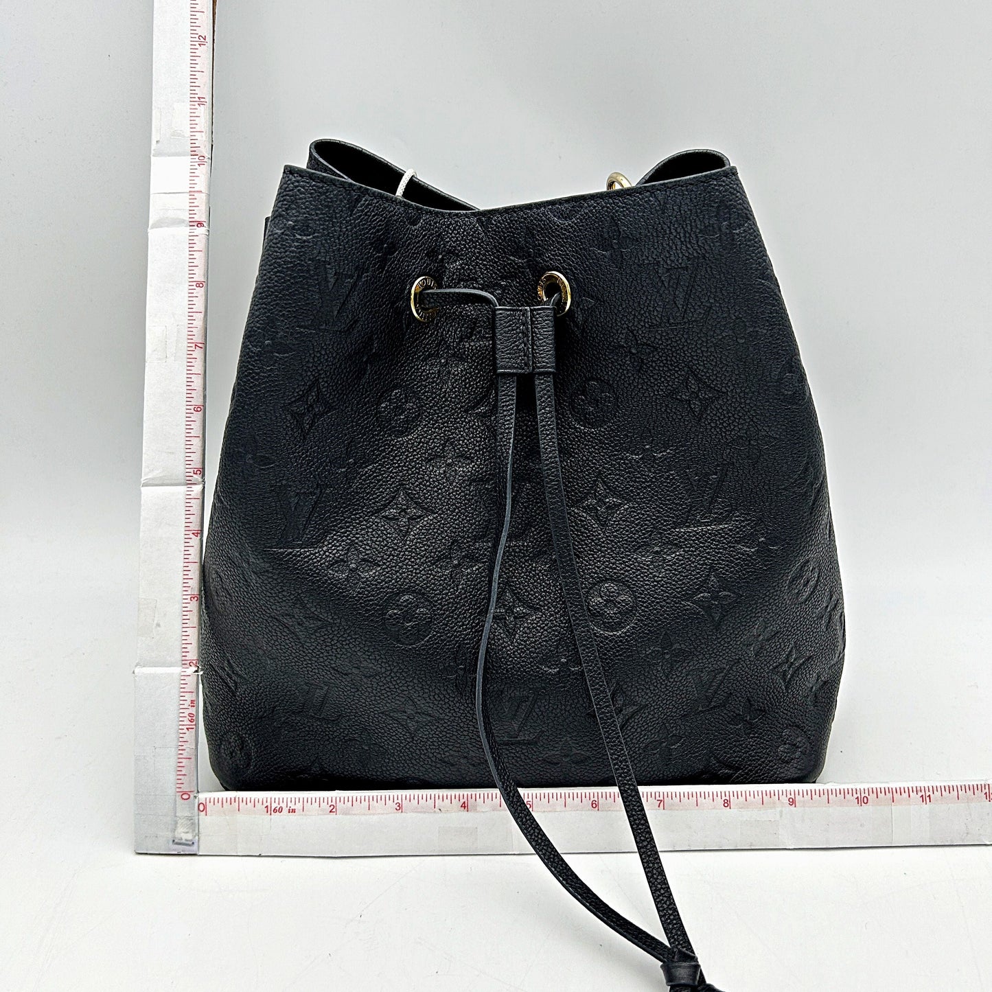 Louis Vuitton LV Monogram Néonoé - Black Bucket Bags, Handbags LA29881