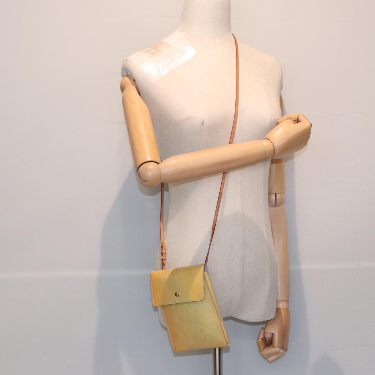 LOUIS VUITTON Kenmare Shoulder Bag