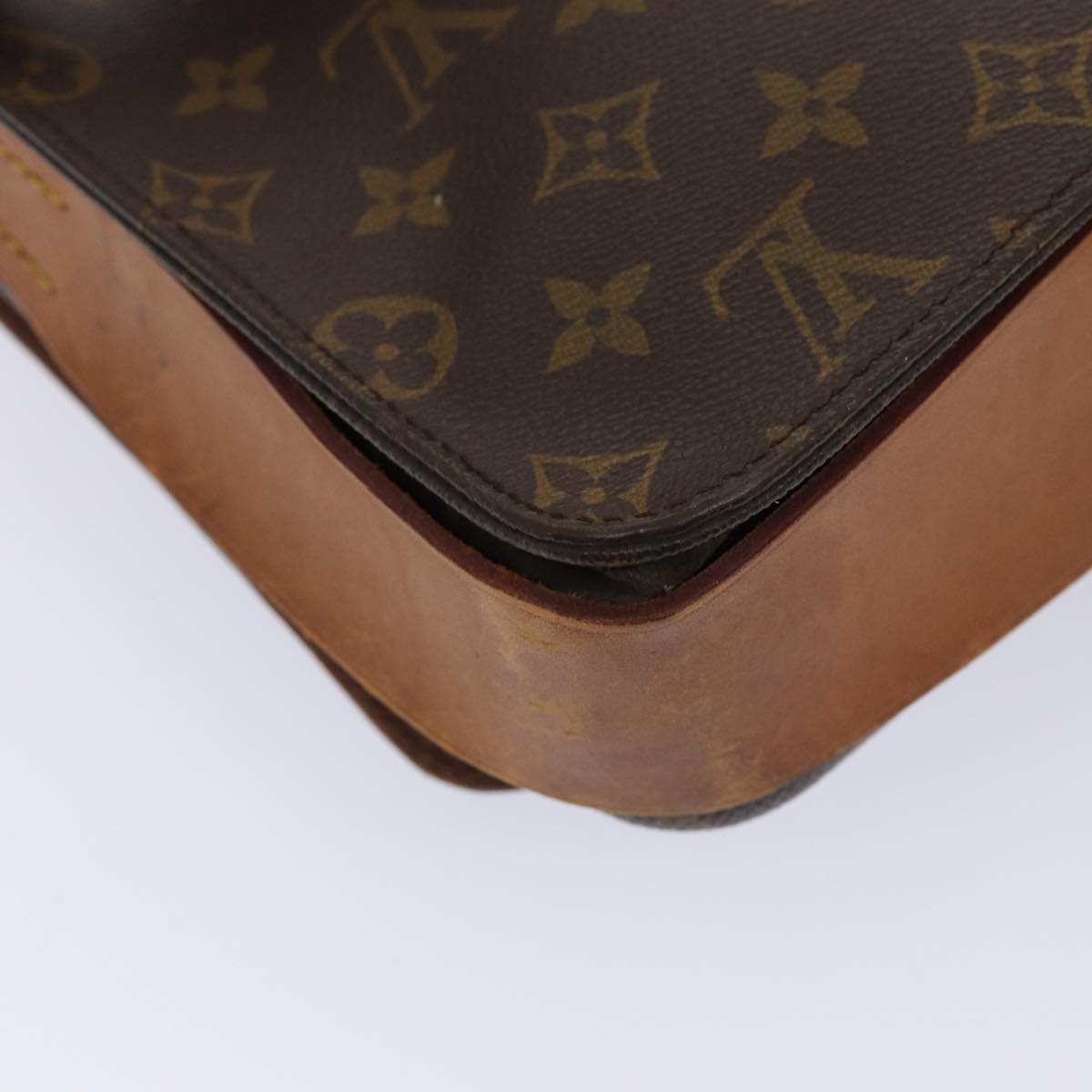LOUIS VUITTON Cartouchiere 26 Shoulder Bag