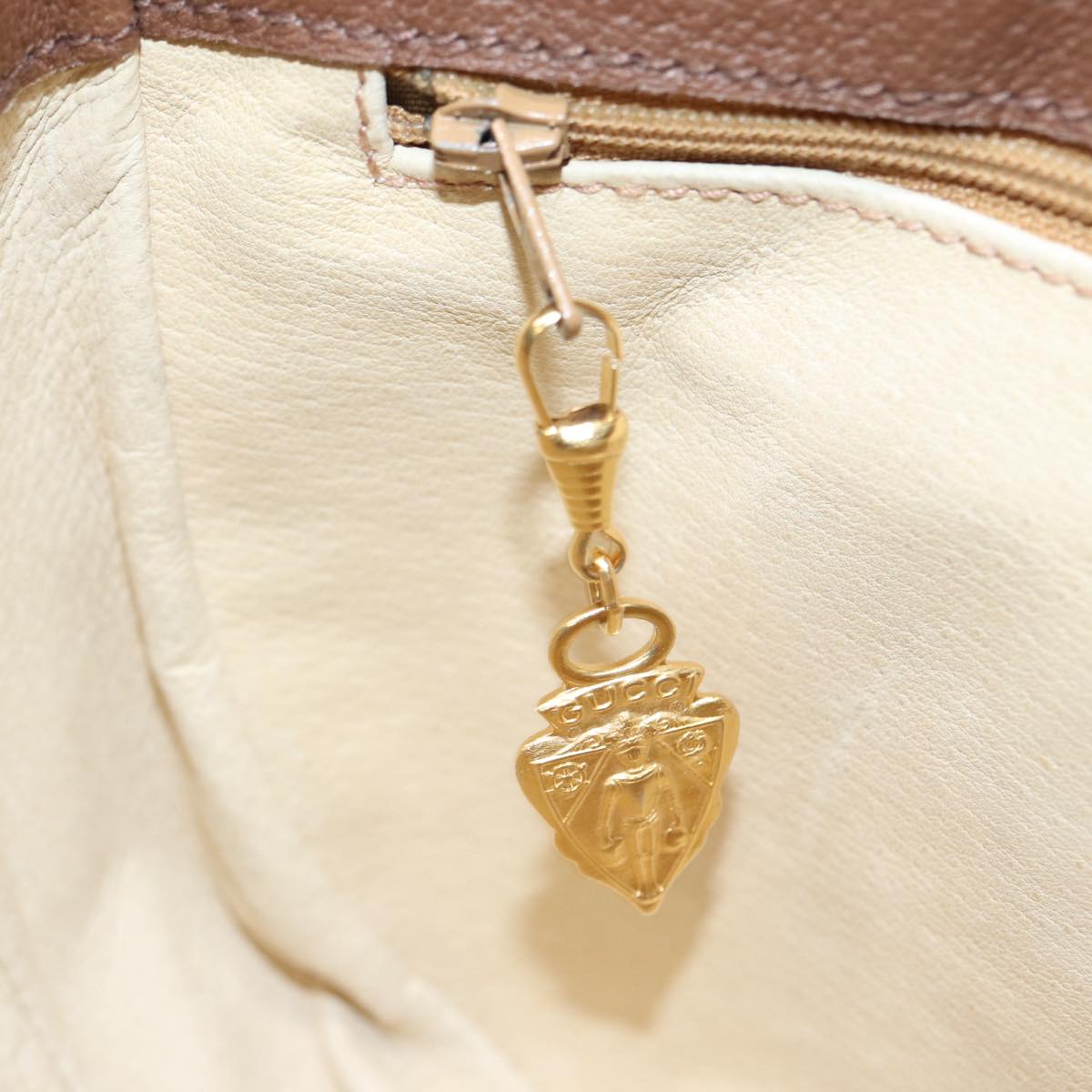 GUCCI Shoulder Bag