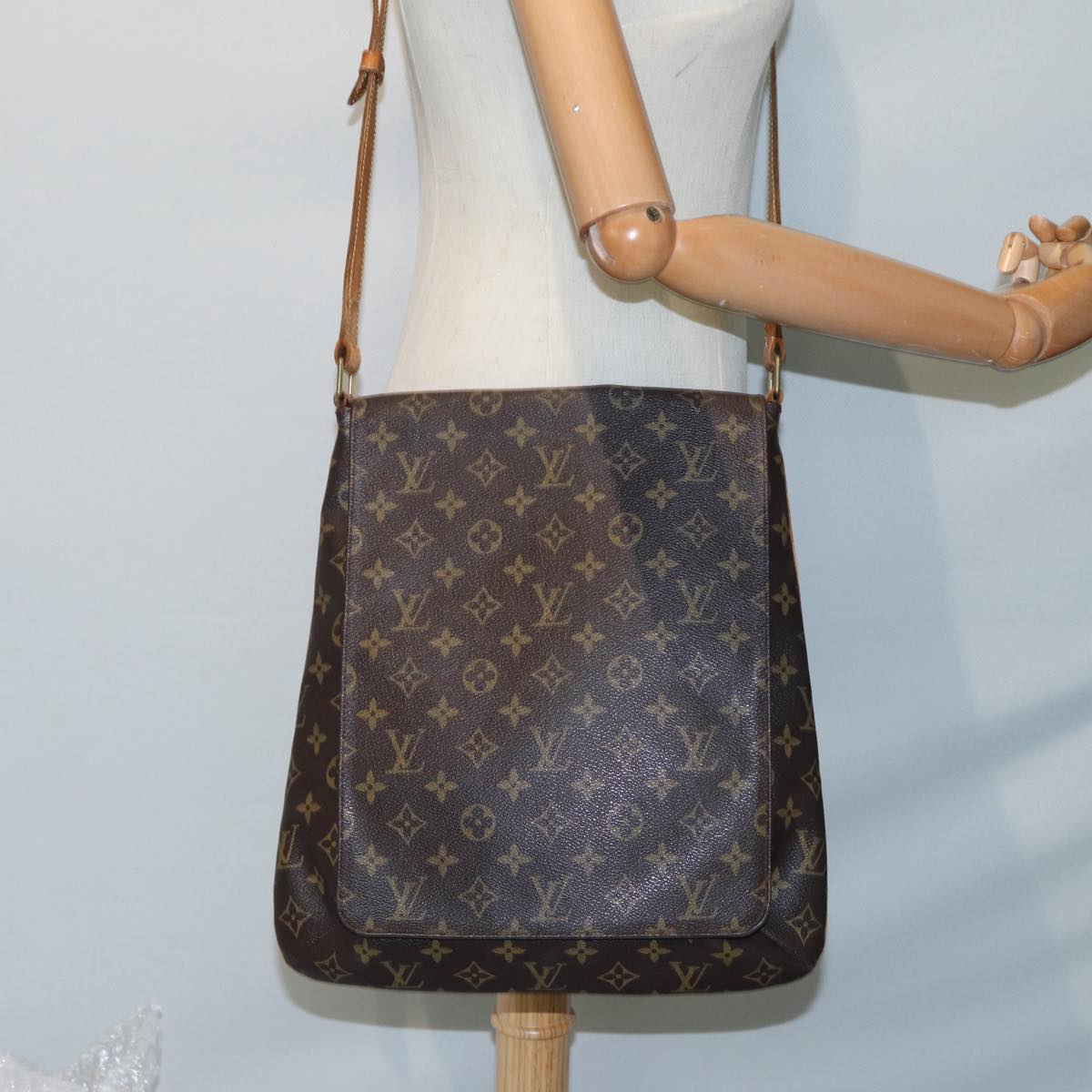 LOUIS VUITTON Musette Salsa Shoulder Bag