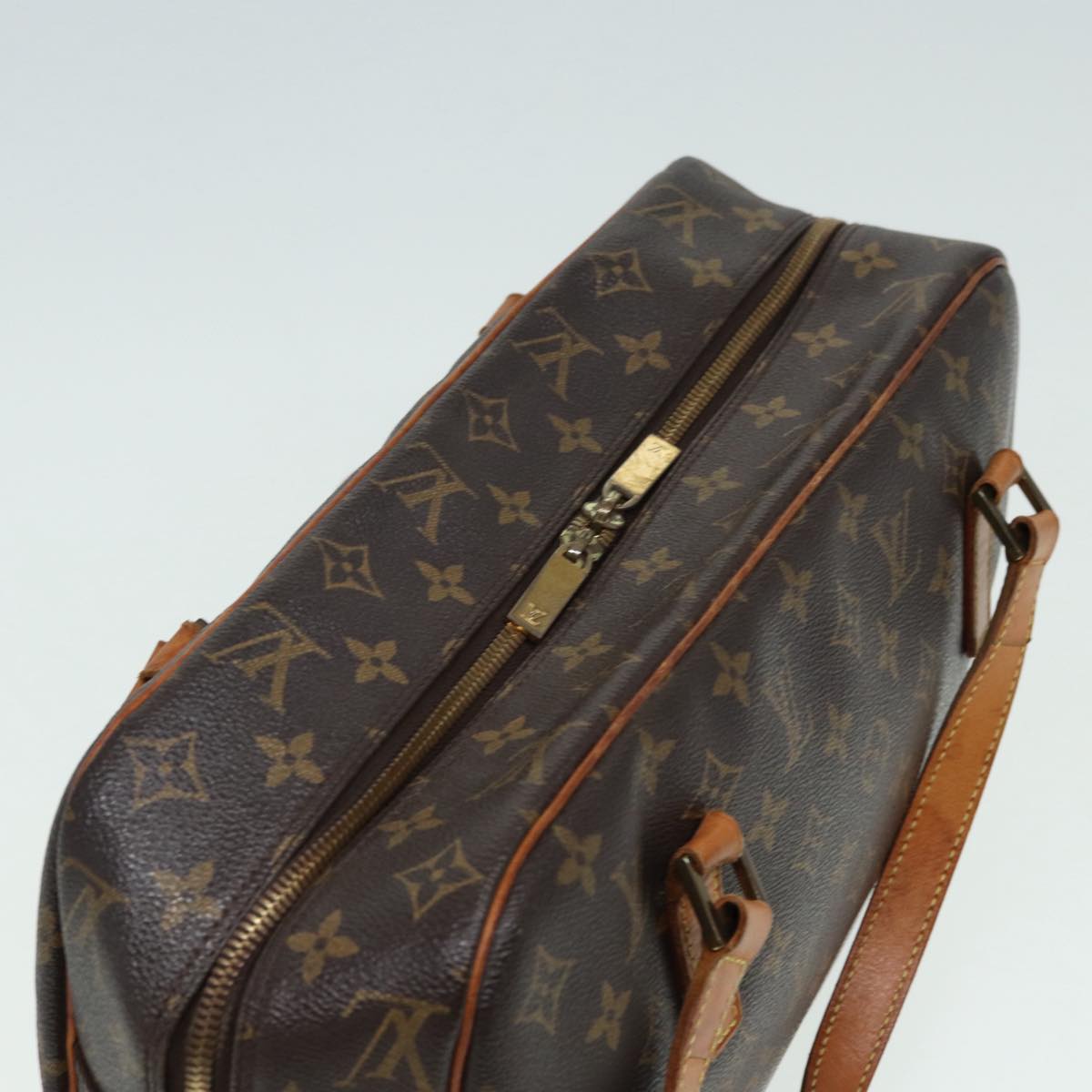 LOUIS VUITTON Cite Shoulder Bag