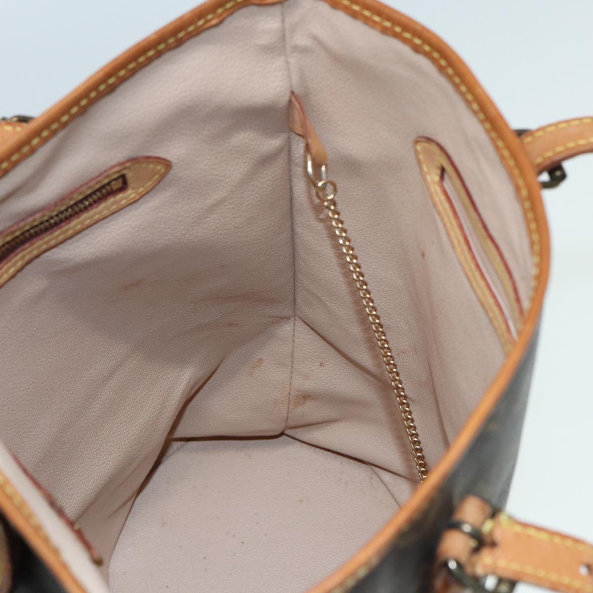 LOUIS VUITTON Bucket Shoulder Bag