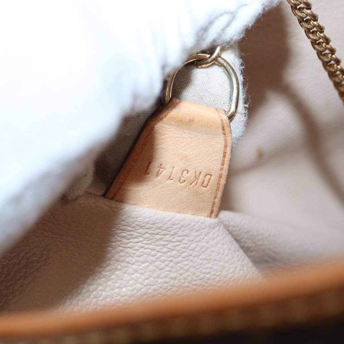LOUIS VUITTON Bucket Shoulder Bag