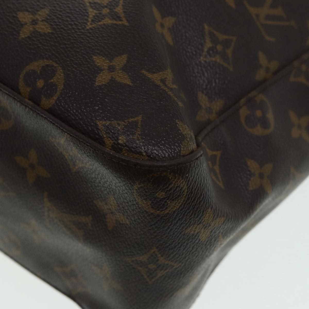 LOUIS VUITTON Looping GM Shoulder Bag