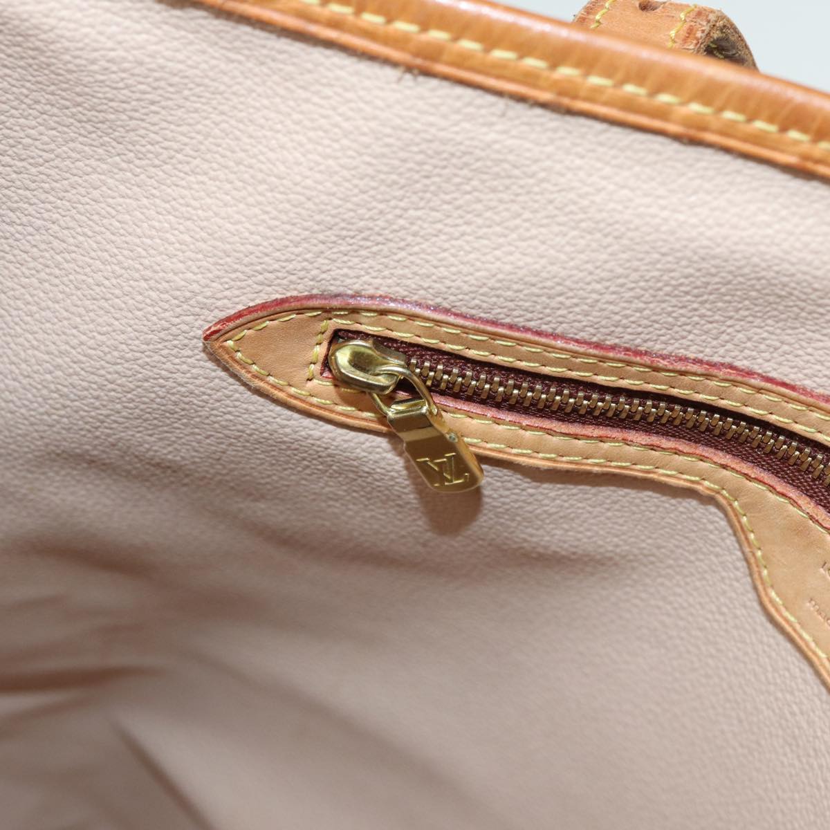LOUIS VUITTON Bucket Shoulder Bag