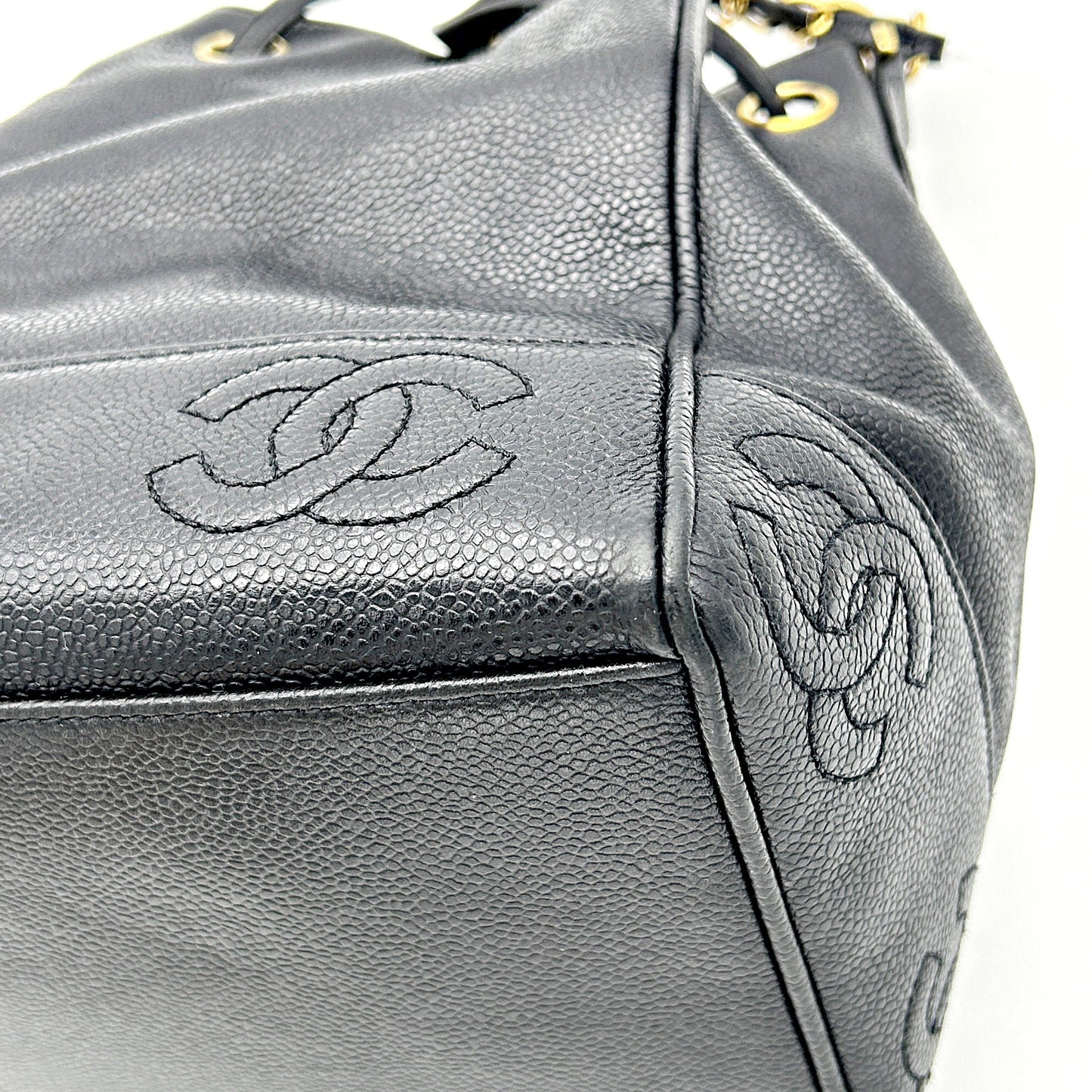 CHANEL Caviar Drawstring Shoulder Bag Black chcc