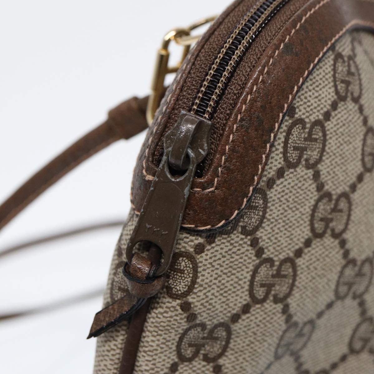 GUCCI GG canvas Shoulder Bag