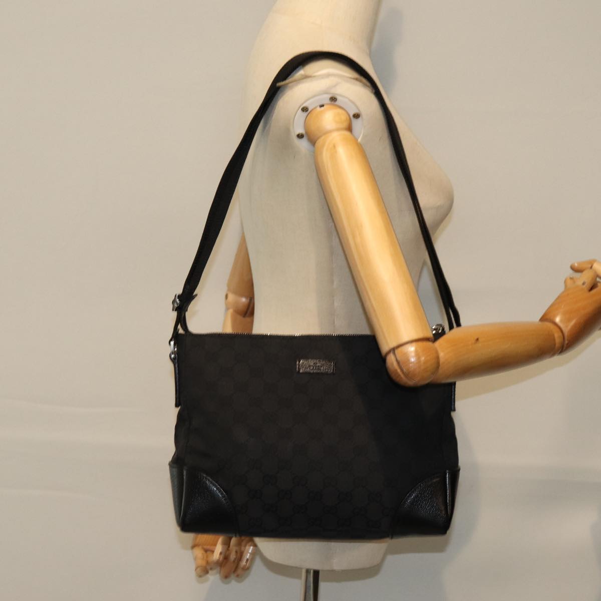 GUCCI GG canvas Shoulder Bag