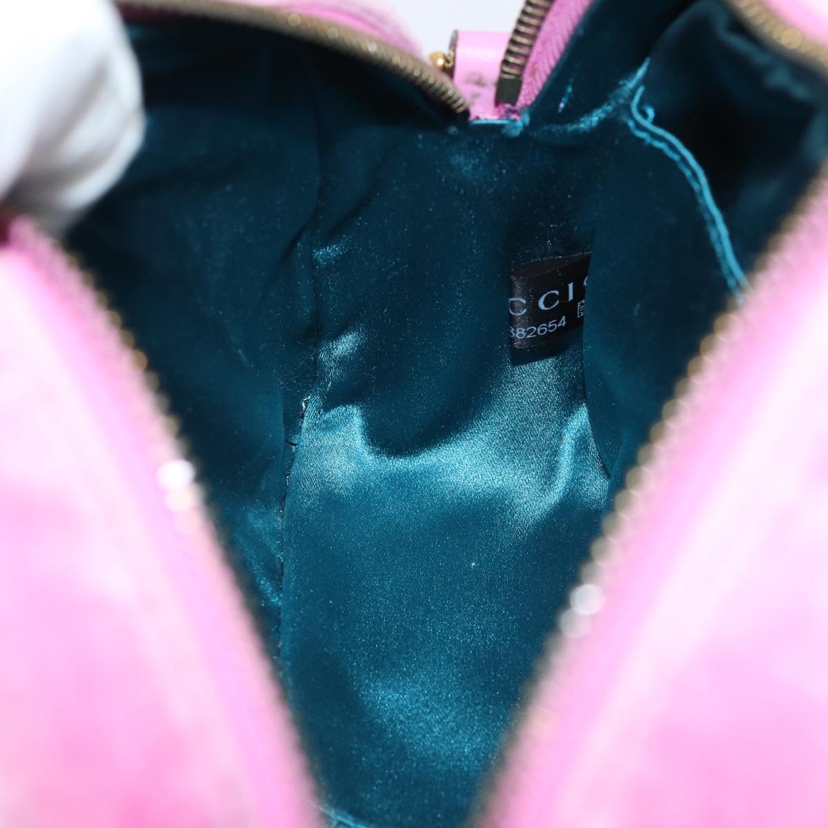 GUCCI Marmont Shoulder Bag