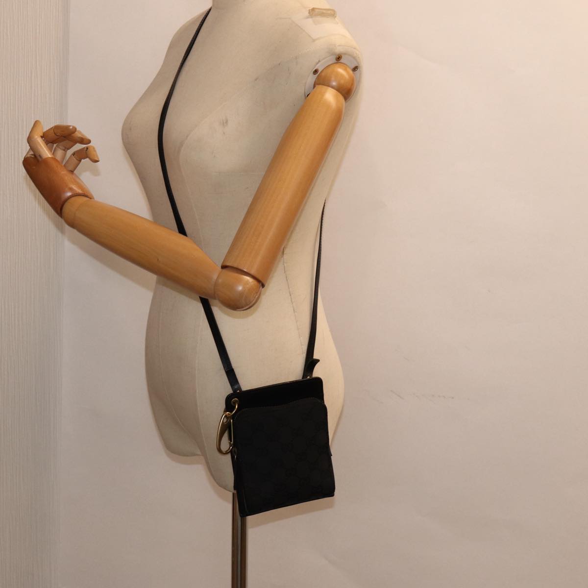 GUCCI GG canvas Shoulder Bag