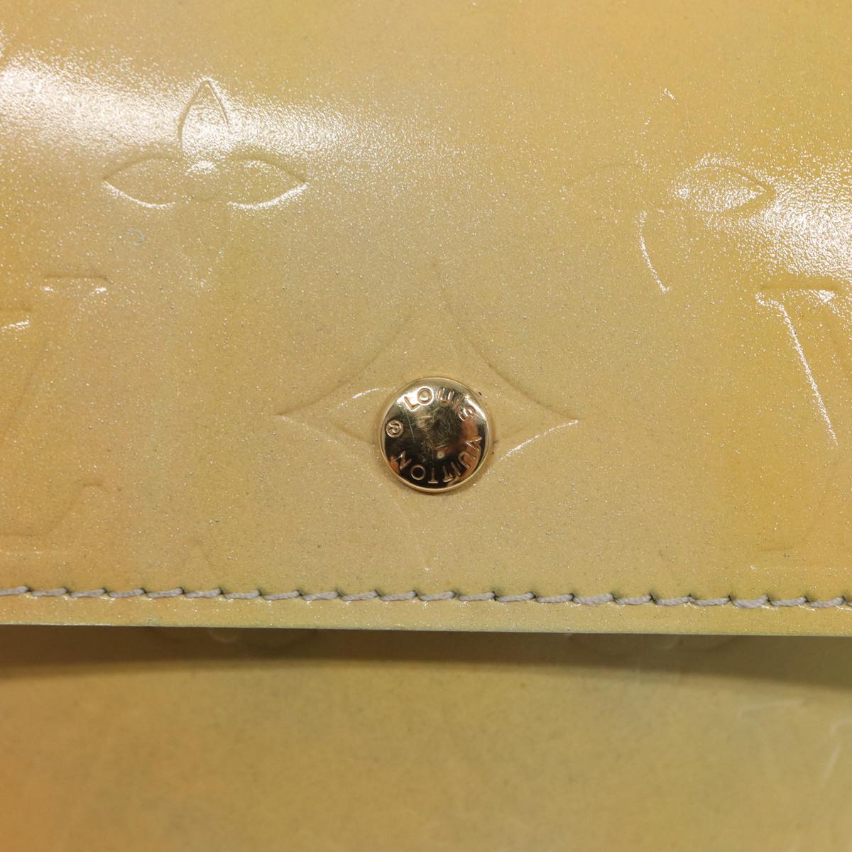 LOUIS VUITTON Kenmare Shoulder Bag