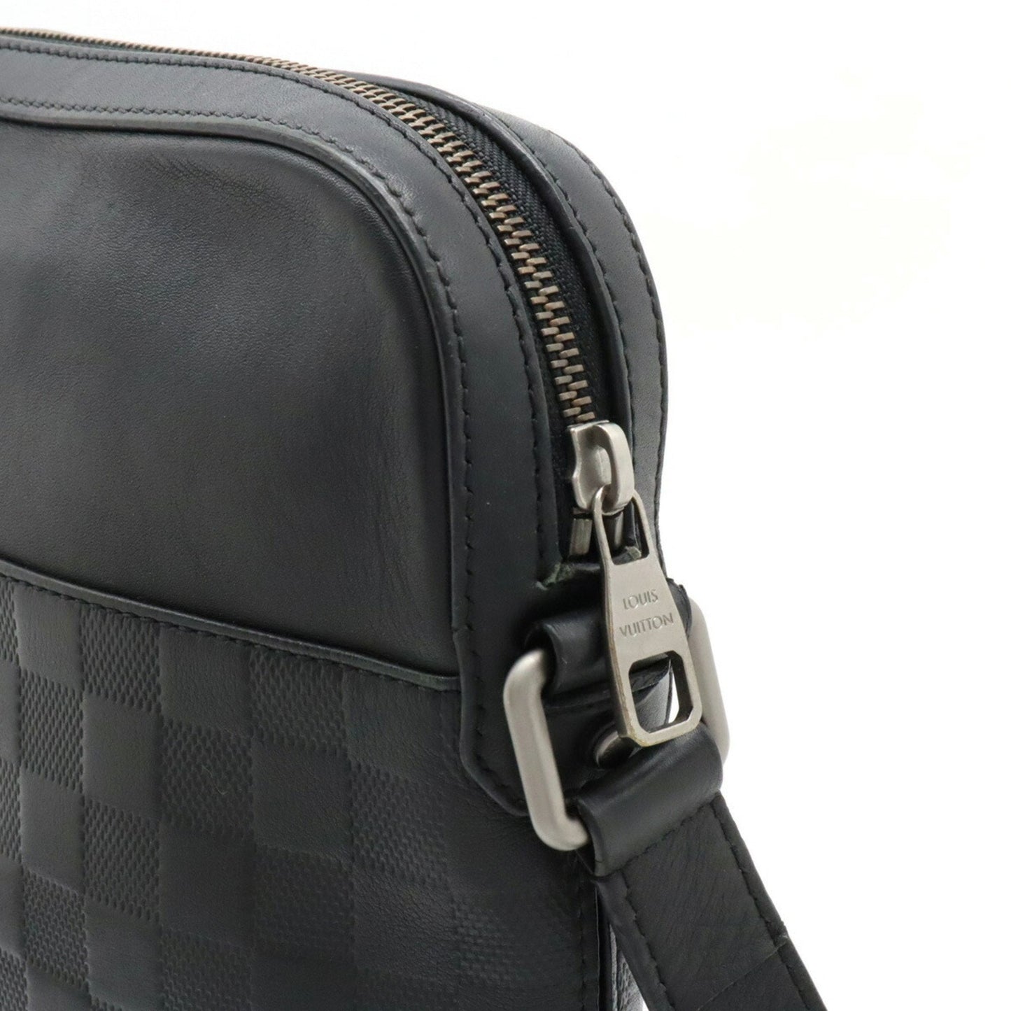 LOUIS VUITTON Damier Infini Pochette District Shoulder Bag Onyx Black N23355